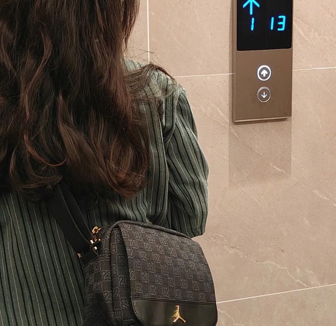 1987 - Túi Nike Jordan Monogram Black Limited Edition FJ6790-010 [HÀNG CHÍNH HÃNG]