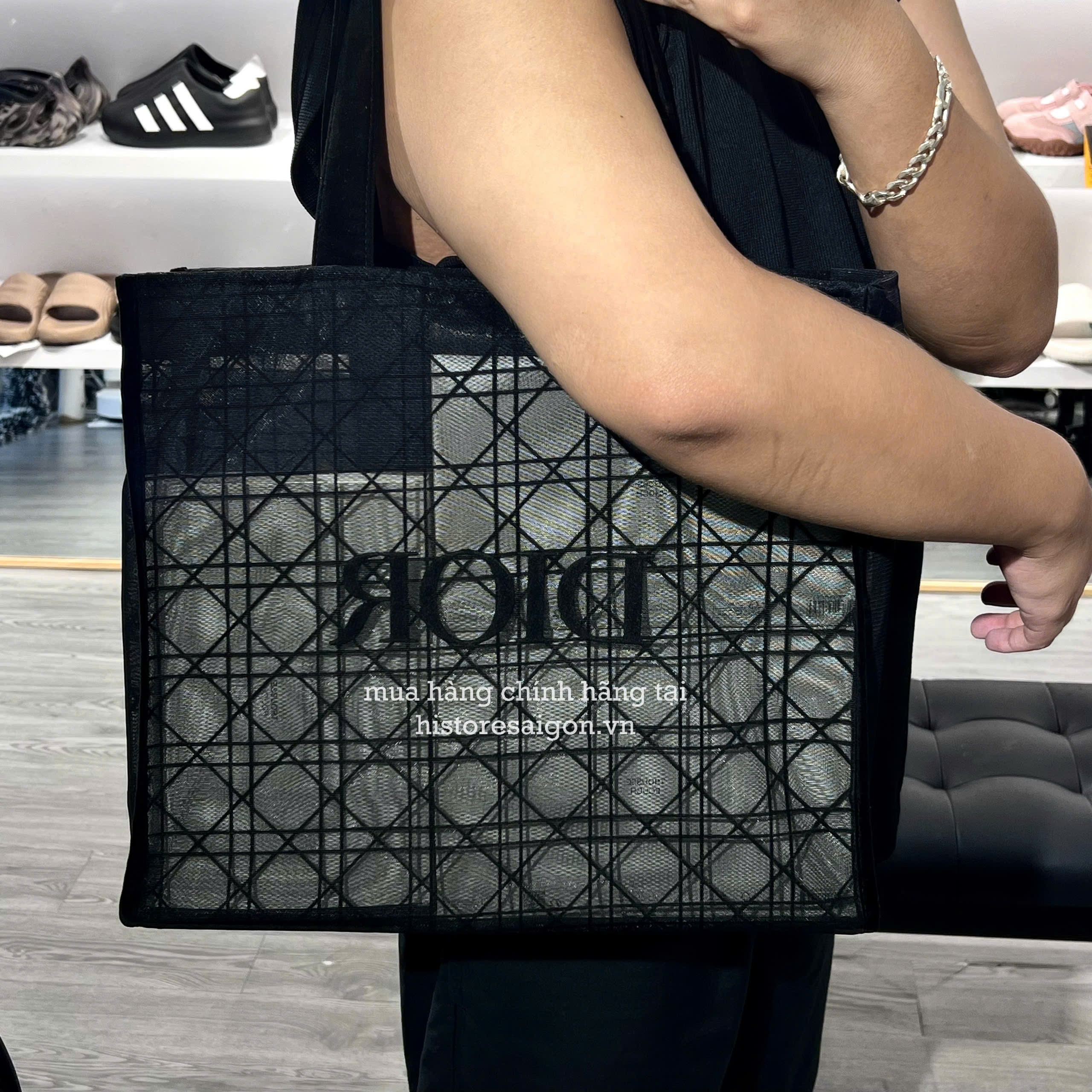 2063 - Túi Tote Dior Đen Gift (Gift Hãng Tặng Khách) [HÀNG CHÍNH HÃNG]
