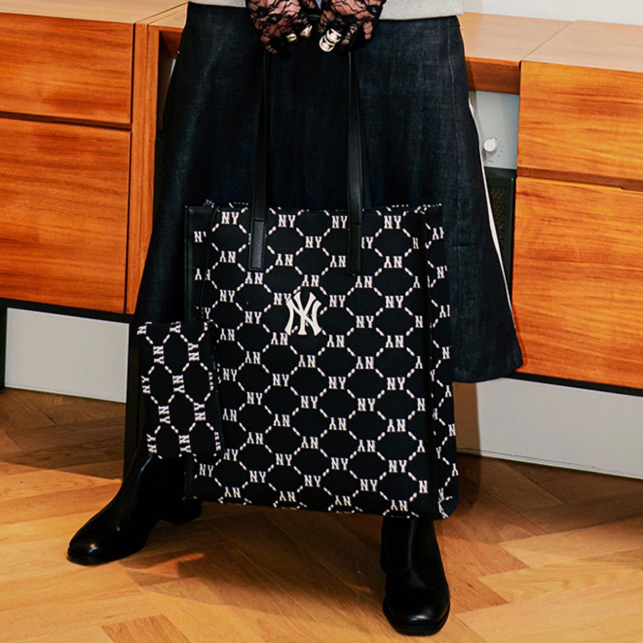 744 -  Túi MLB Tote Mono Diamond Jackquard NY Black - Đen - Code 3AORM012N 50BKS [HÀNG CHÍNH HÃNG]