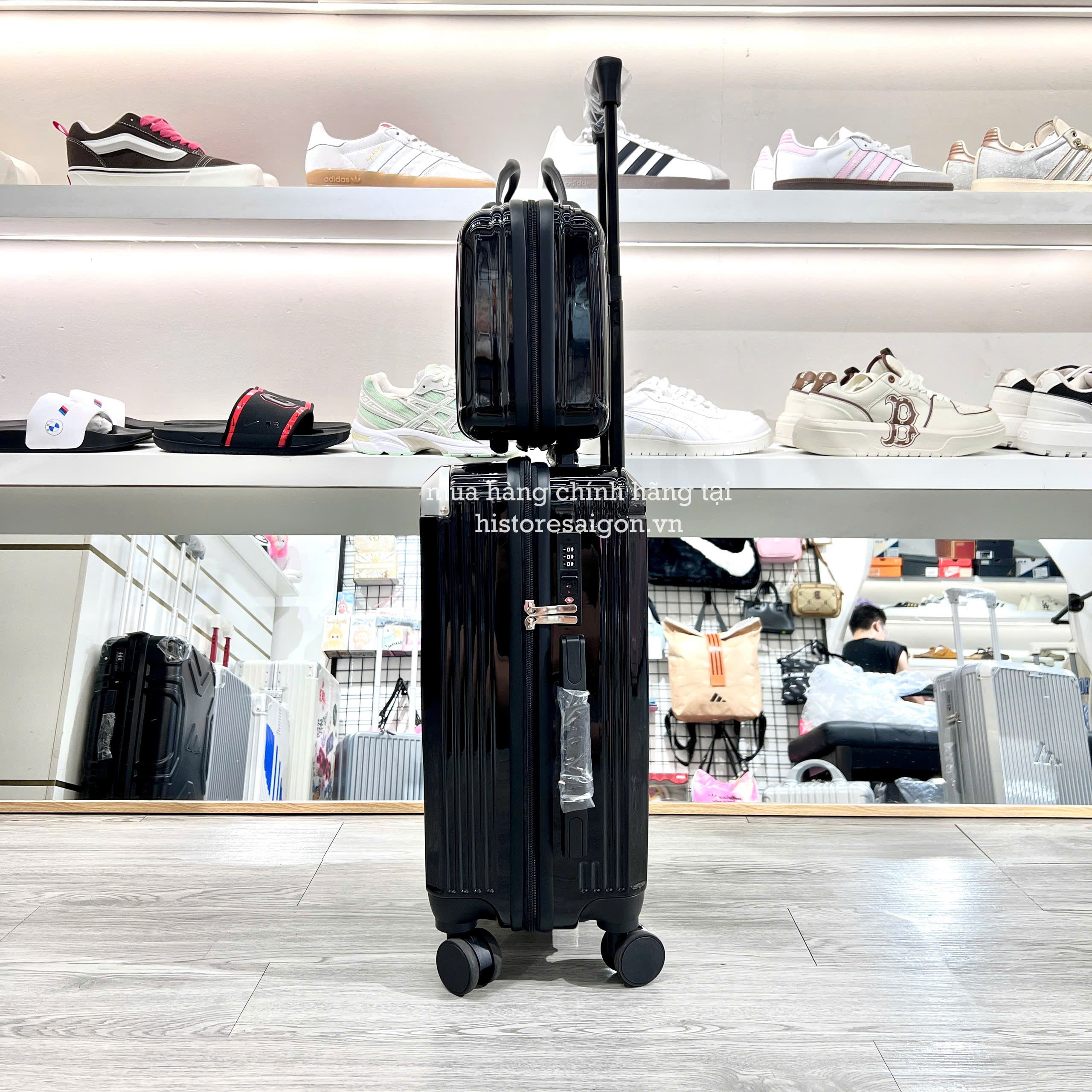 2729 - Vali Adidas Cốp Đen Size 20 Xách Tay 2026 Mang Lên Máy Bay [CHÍNH HÃNG]