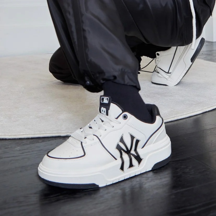 092 -  Giày MLB NY Chunky Liner - Trắng Viền Đen - Code 3ASXCA12N-50WHS [HÀNG CHÍNH HÃNG]