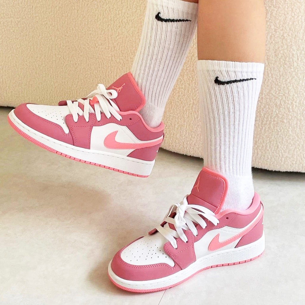 833 -  Giày Nike Air Jordan 1 Low GS Desert Berry 553560 616 [HÀNG CHÍNH HÃNG]