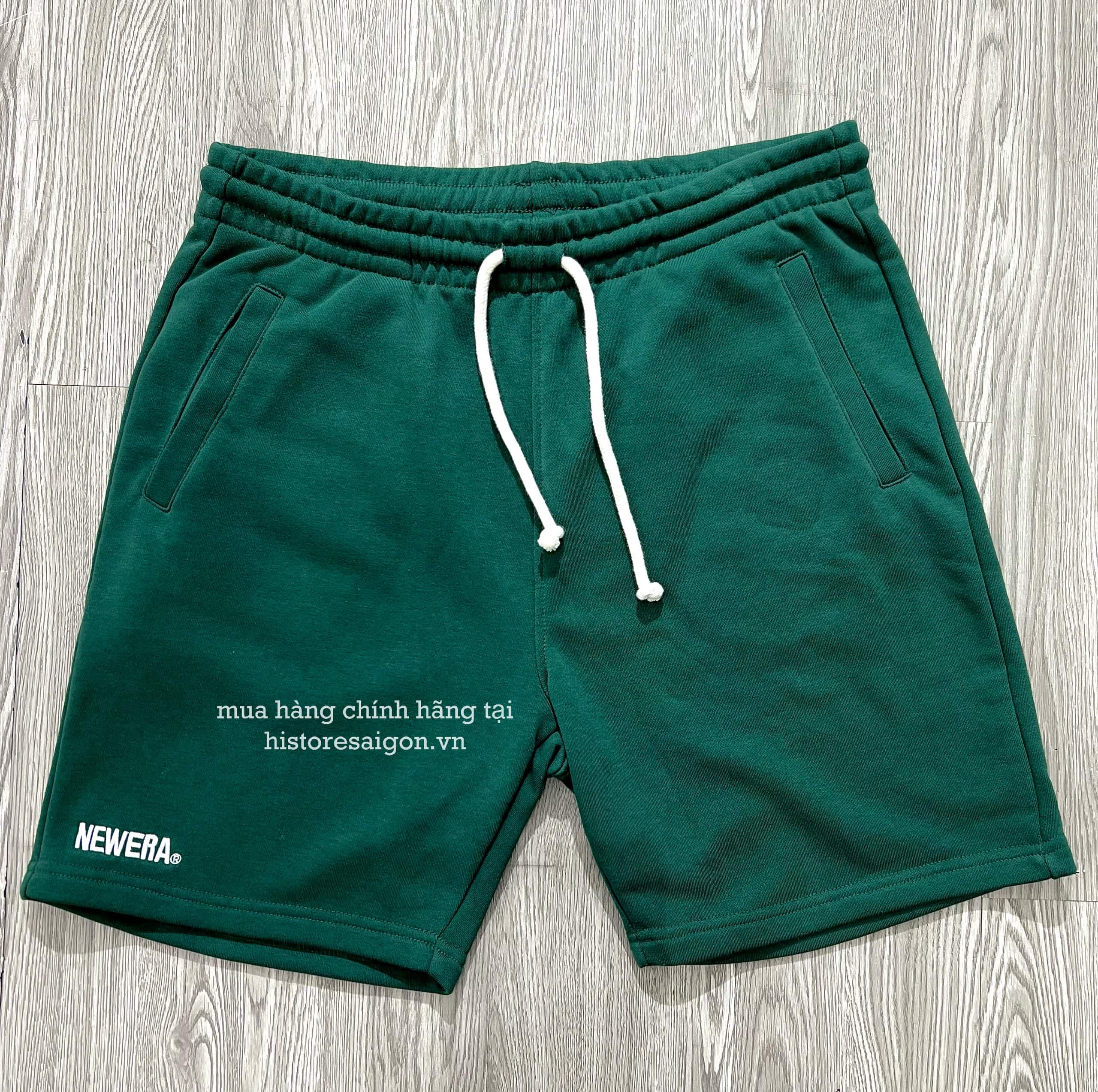 446 -  Quần Short New Era - Logo - Xanh Rêu [HÀNG CHÍNH HÃNG]