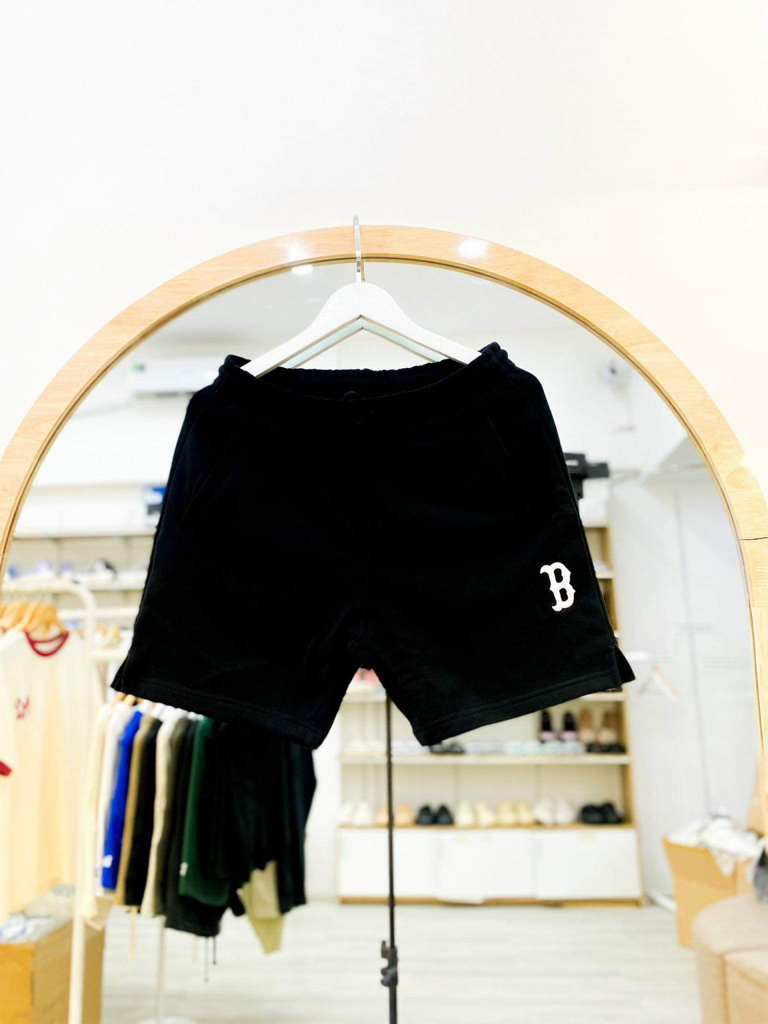 486 -  Quần New Era B Boston - Đen chữ trắng - Code 13574667 [HÀNG CHÍNH HÃNG]
