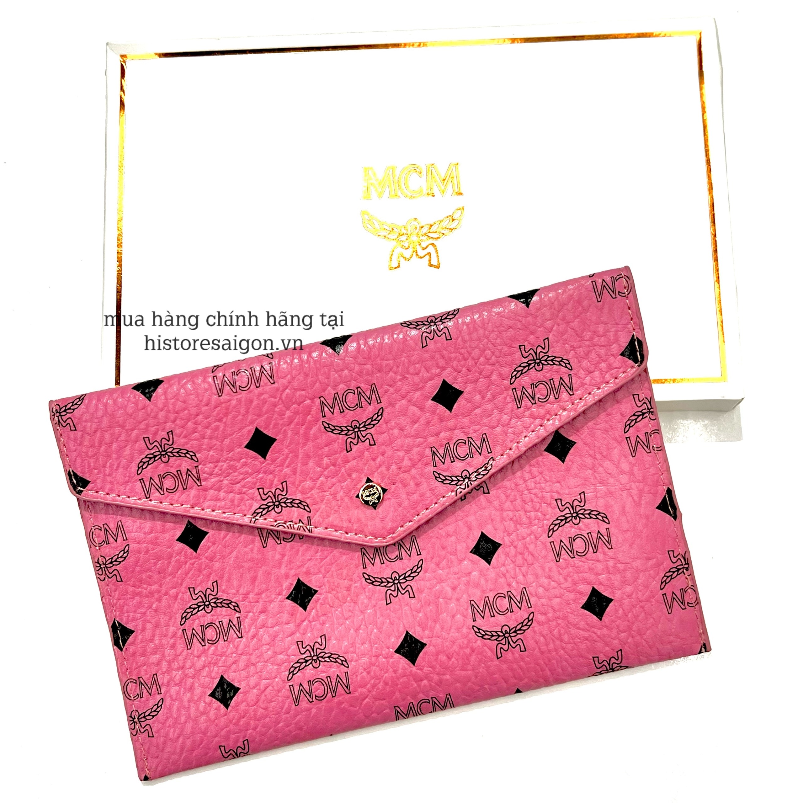 525 -  Ví/Bóp MCM Clutch Monogram Gift - Hồng Tía [HÀNG CHÍNH HÃNG]