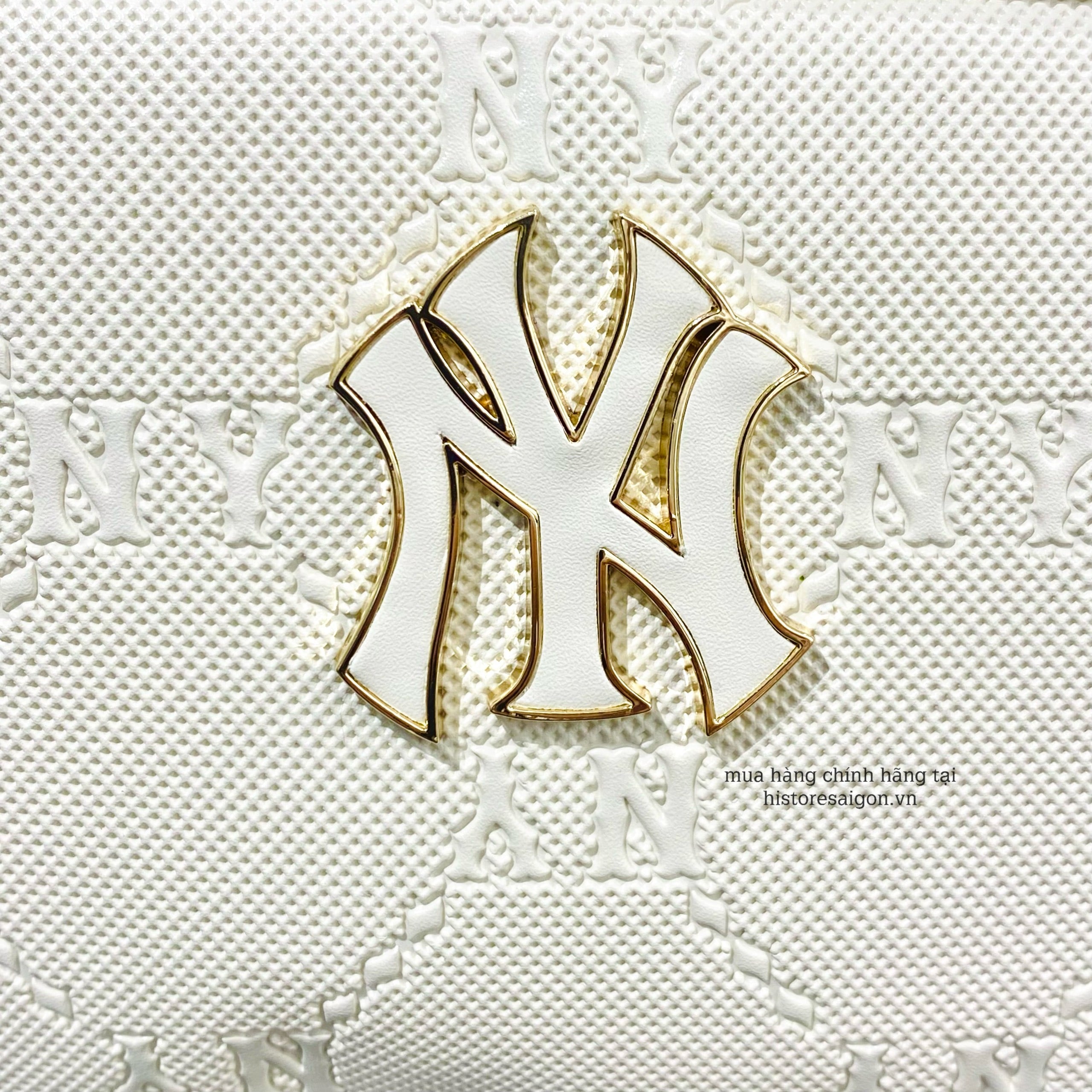 498 -  Túi MLB NY Monogram - Trắng Kem - Code 7ACRMD04N [HÀNG CHÍNH HÃNG]