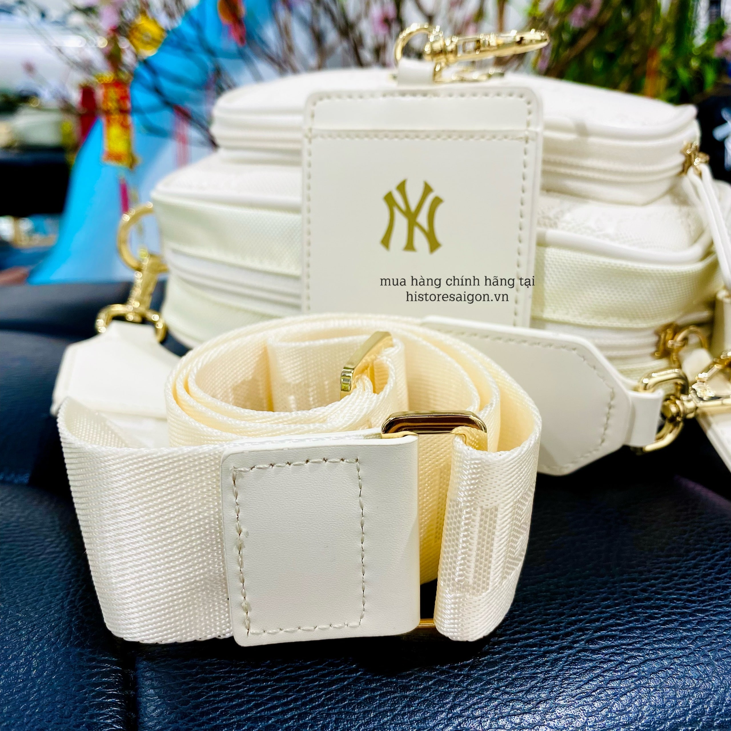 498 -  Túi MLB NY Monogram - Trắng Kem - Code 7ACRMD04N [HÀNG CHÍNH HÃNG]