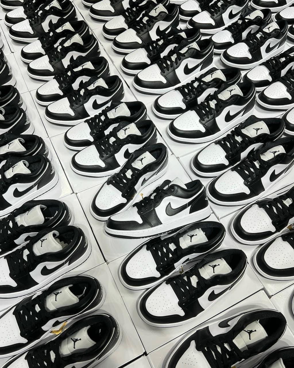 256 -  Giày Nike Air Jordan 1 Low Panda DC0774 101 [HÀNG CHÍNH HÃNG]