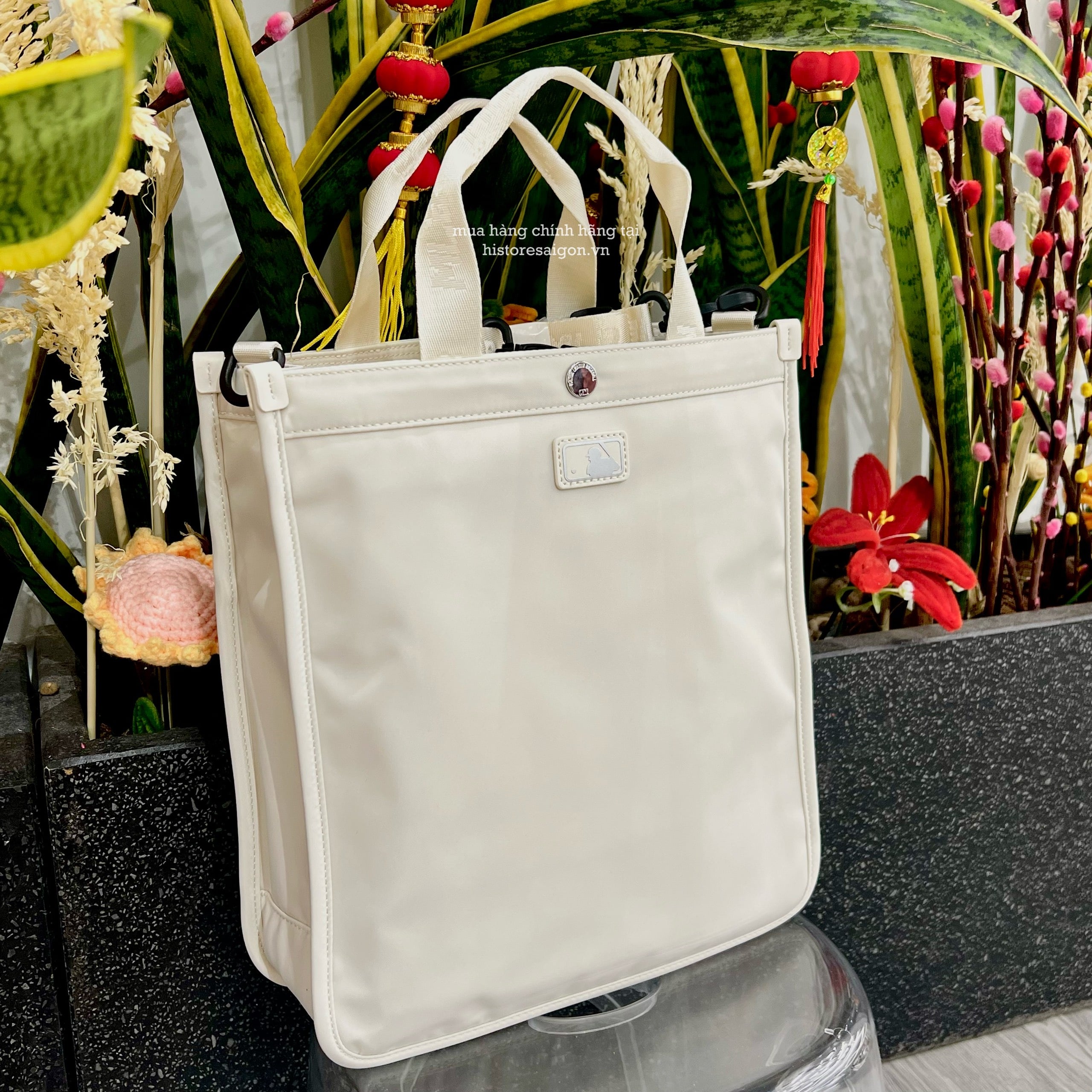 564 -  Túi MLB NY Monogram Sub Bag - Túi Đứng - Trắng Kem - Code 7AUBMD34N 50IVS [HÀNG CHÍNH HÃNG]