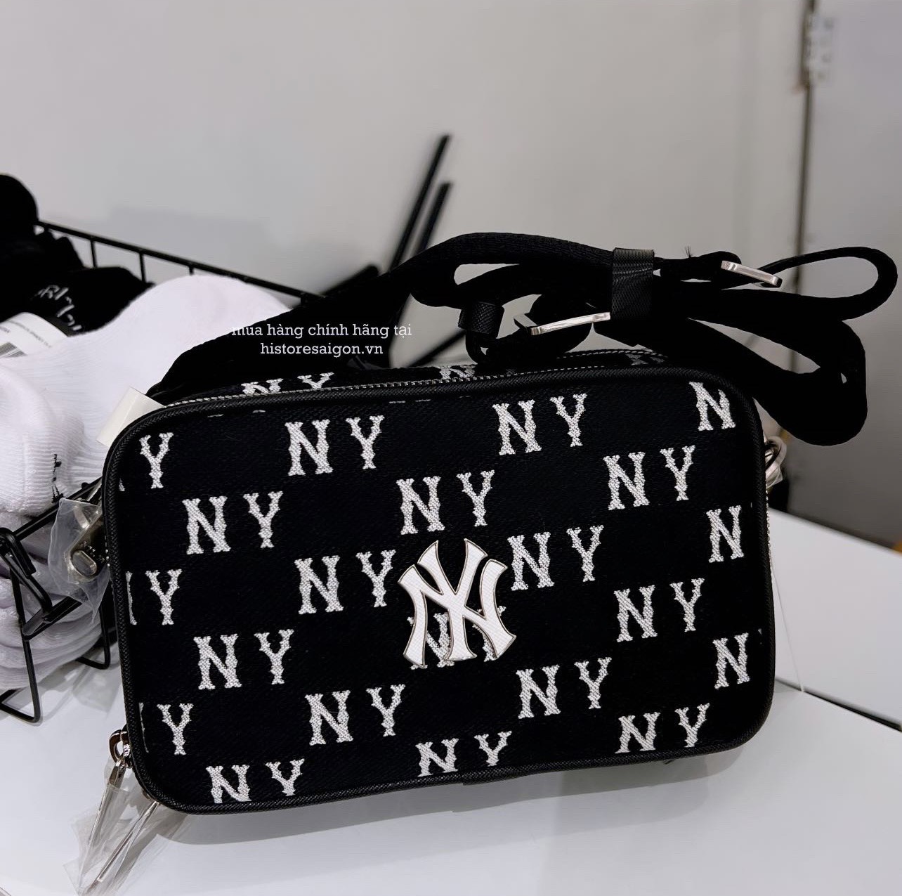 558 -  Túi MLB NY Monogram Mini New York Yankees - Đen - Code 3ACRS014N-50BKS [HÀNG CHÍNH HÃNG]