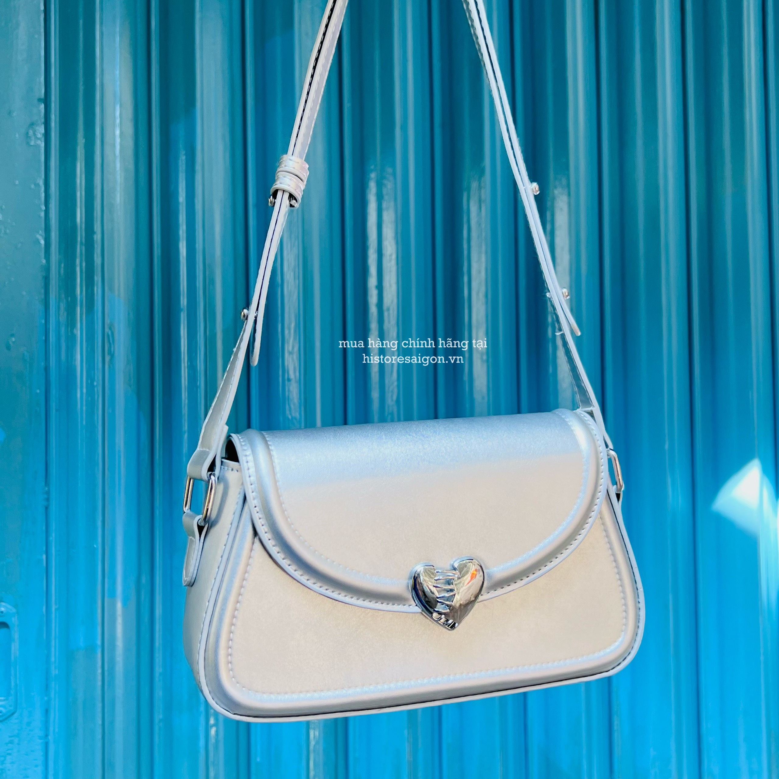 527 -  Túi Xách Obaghouse Ember Heart Bag - Trắng Bạc [HÀNG CHÍNH HÃNG]