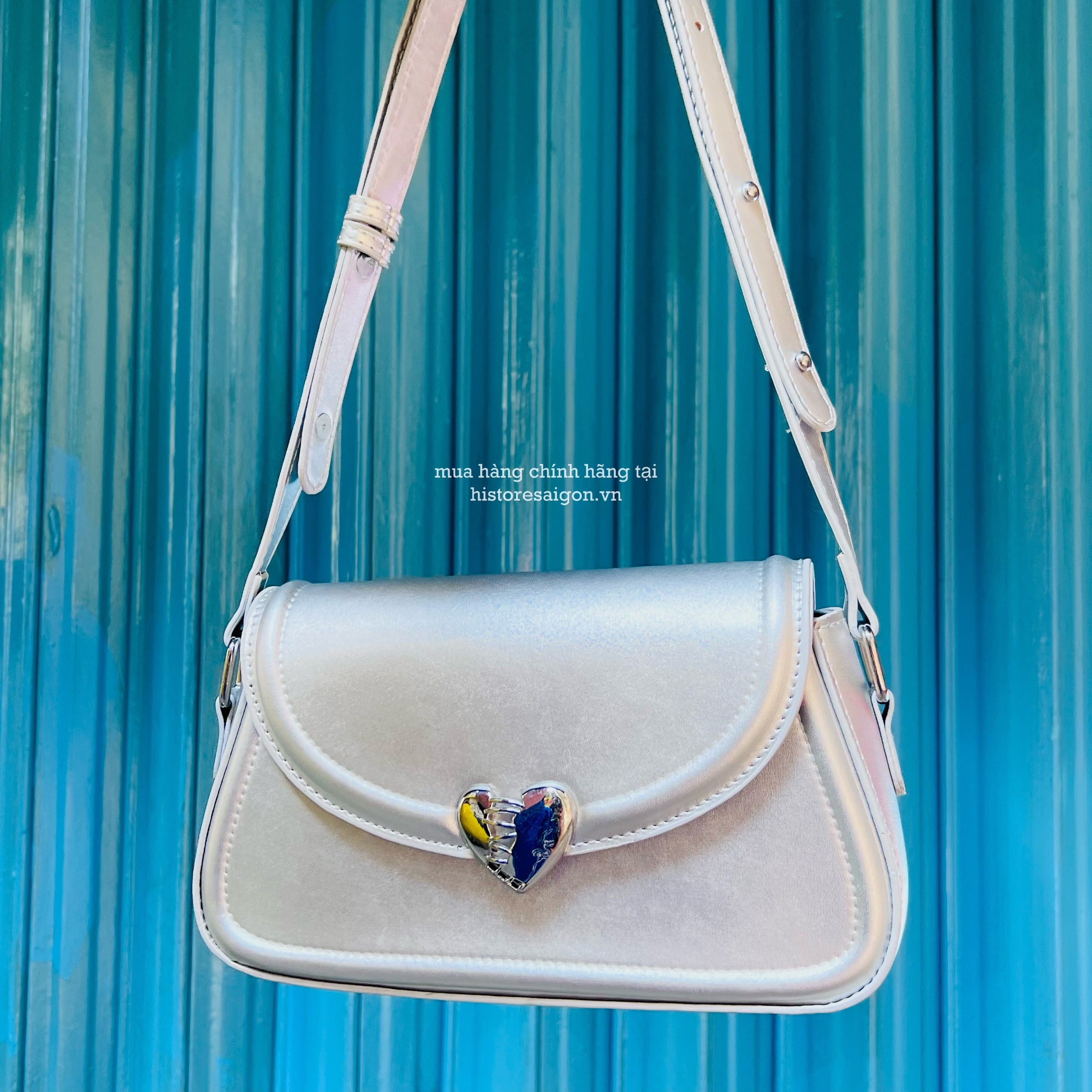 527 -  Túi Xách Obaghouse Ember Heart Bag - Trắng Bạc [HÀNG CHÍNH HÃNG]