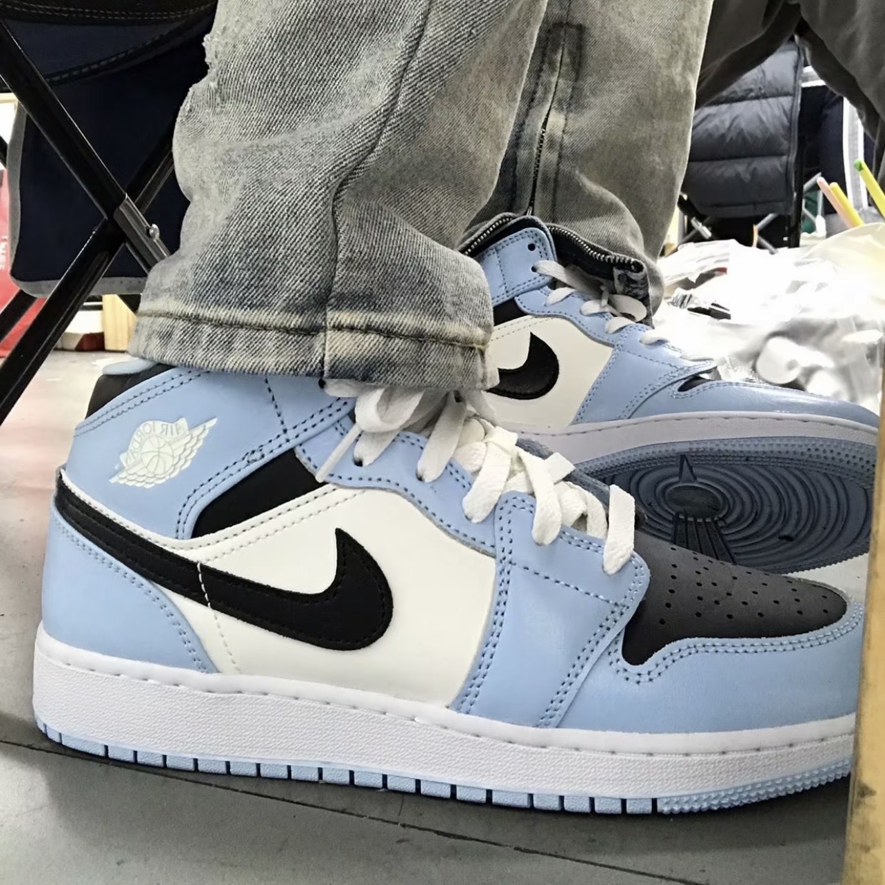 814 -  Giày Nike Air Jordan 1 Mid Ice Blue GS 555112 401 [HÀNG CHÍNH HÃNG]