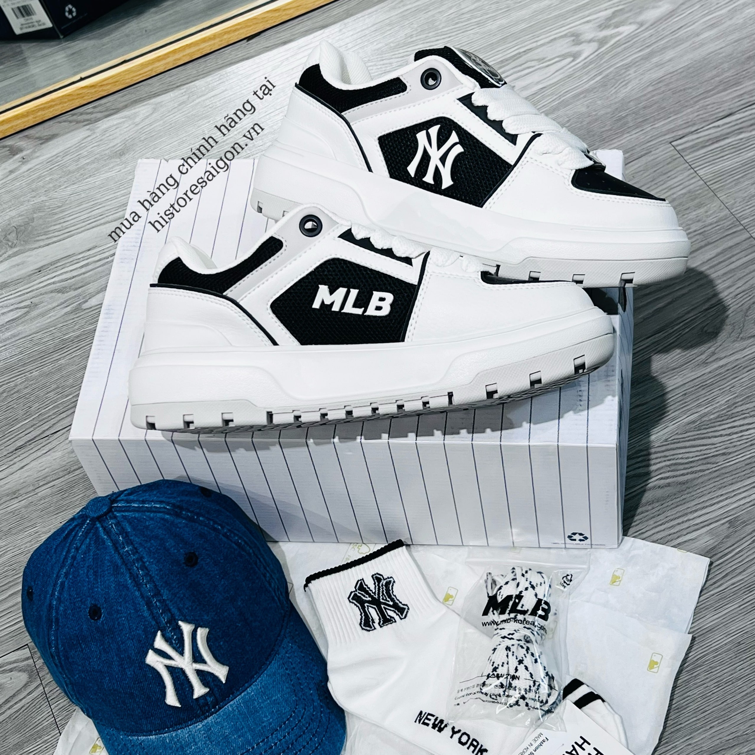 574  -  Giày MLB Chunky Liner Wide New York Yankees Black - Code 3ASXCLW4N 50BKS [HÀNG CHÍNH HÃNG]