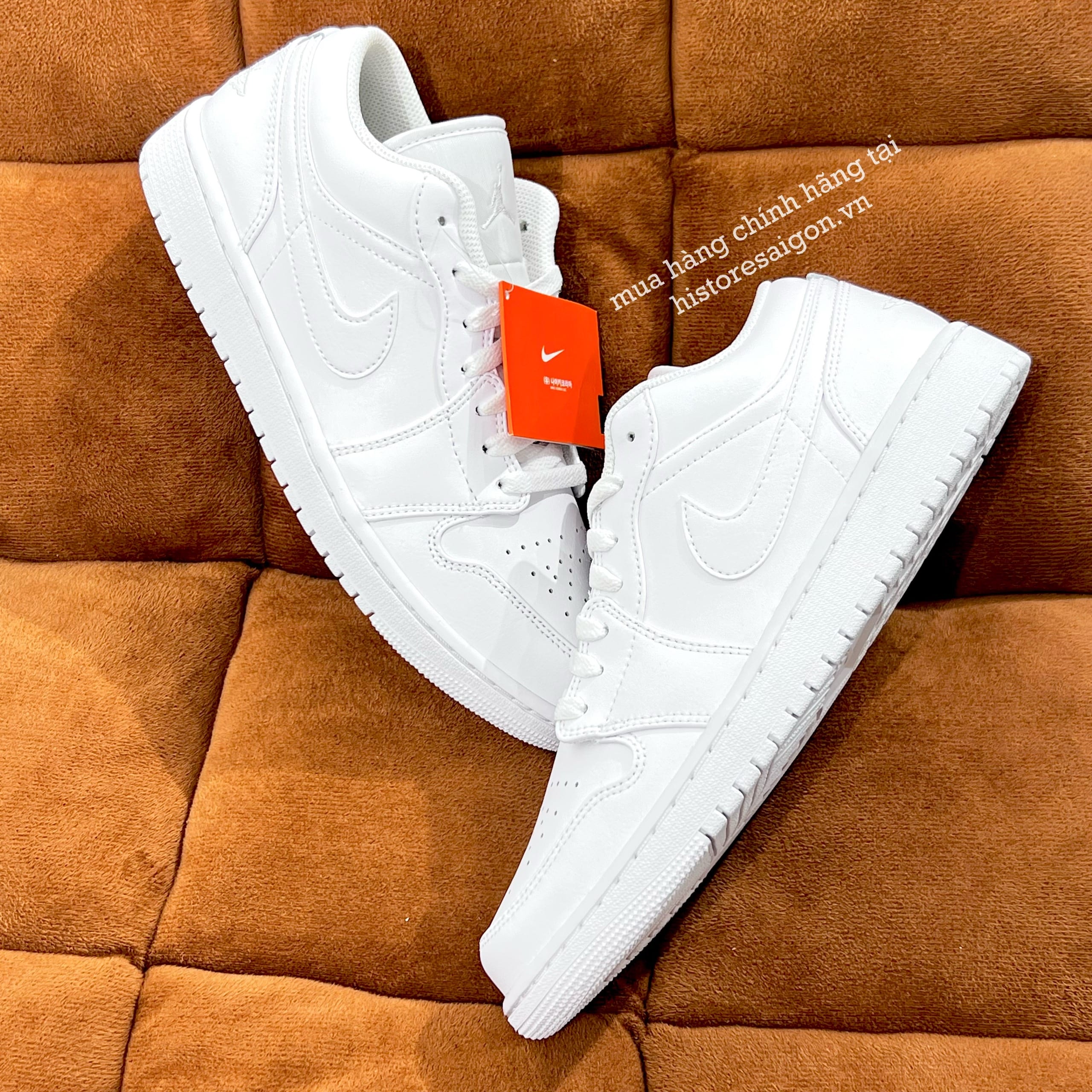 072 -  Giày Nike Air Jordan 1 Low Triple White 553558 136 | 553560 136 [HÀNG CHÍNH HÃNG]