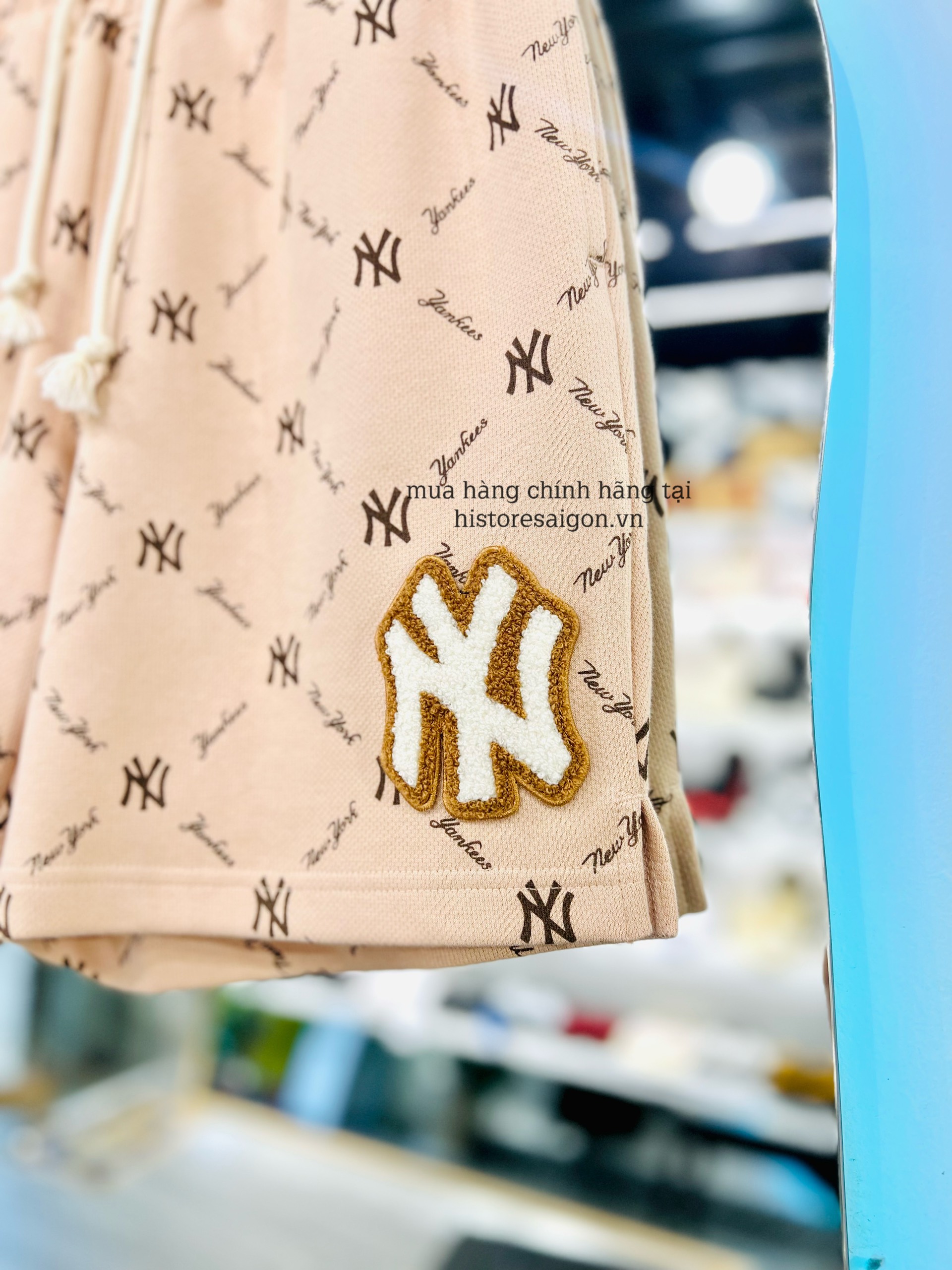 560 -  Quần New Era NY Xù Lettering NY Flaux Logo - Nâu Trà Sữa - Code 19500181 [HÀNG CHÍNH HÃNG]