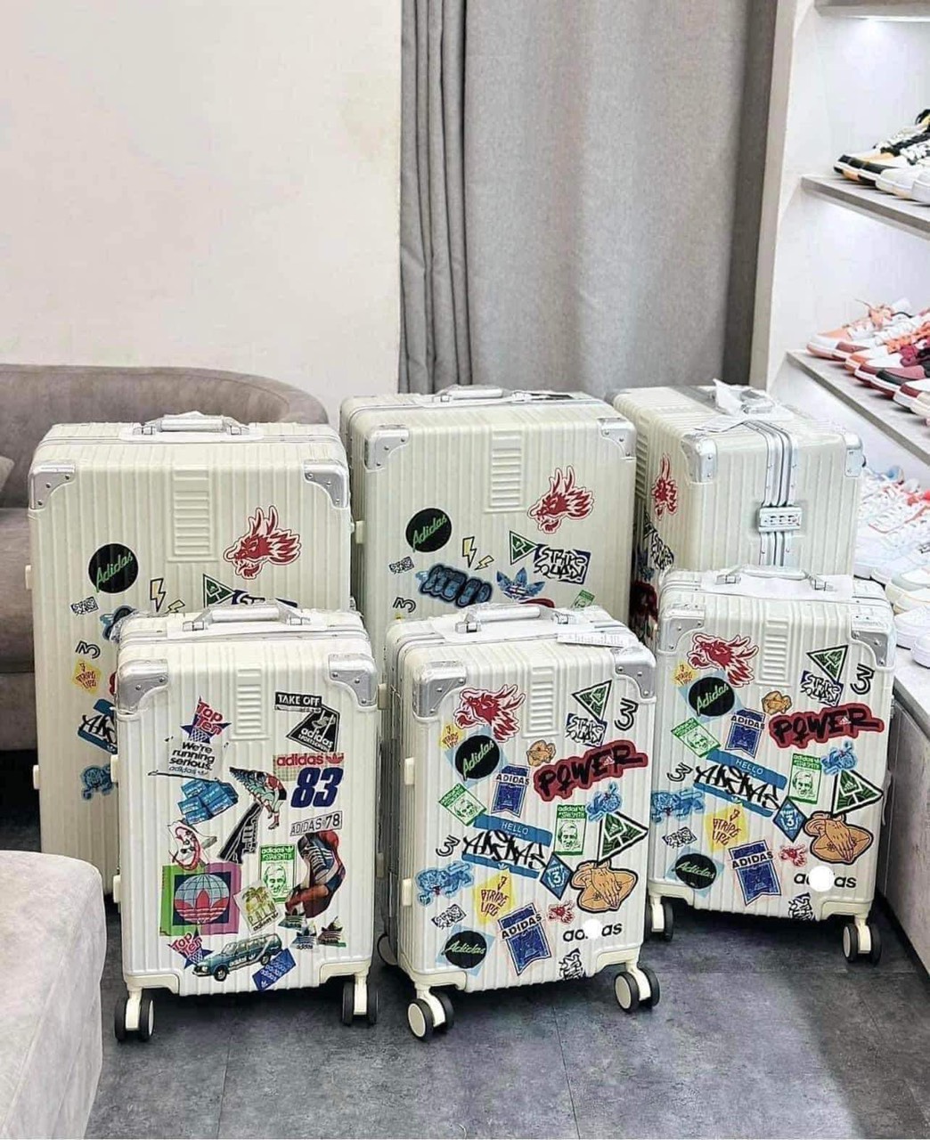 846 -  Vali Adidas Sticker 83 Xách Tay - Size Cabin 22 Xách Tay - Trắng Kem [HÀNG CHÍNH HÃNG]