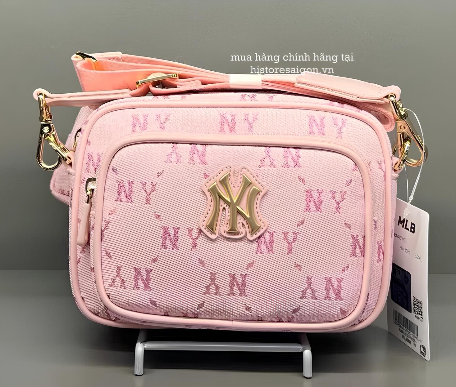 941 -  Túi MLB Monogram Jacquard New York Yankees - Hồng Pink - Code 7ACRMDA4 50PKL [HÀNG CHÍNH HÃNG]