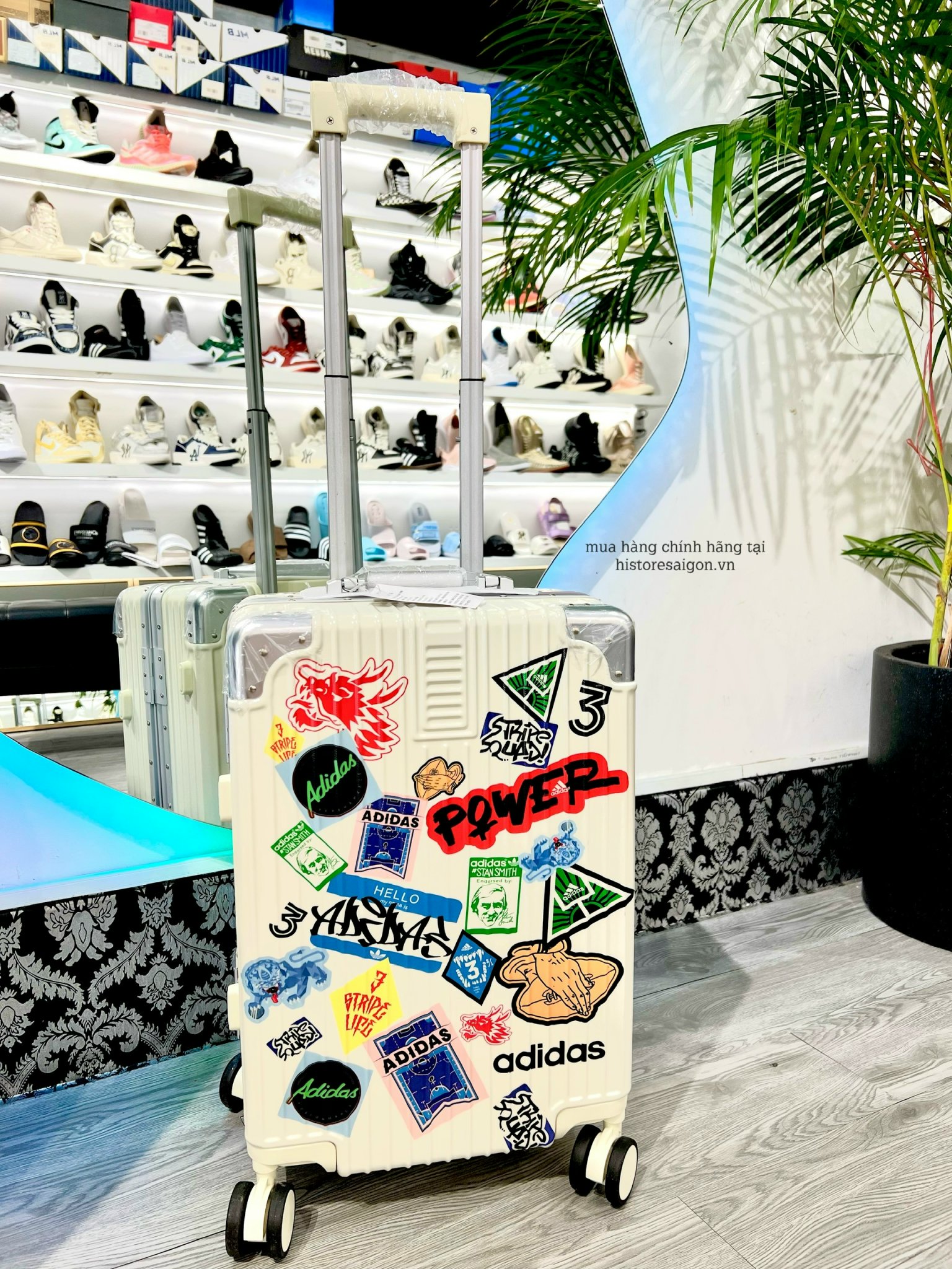 646 -  Vali Adidas Sticker Power - Size Cabin 22 Xách Tay - Trắng Kem [HÀNG CHÍNH HÃNG]