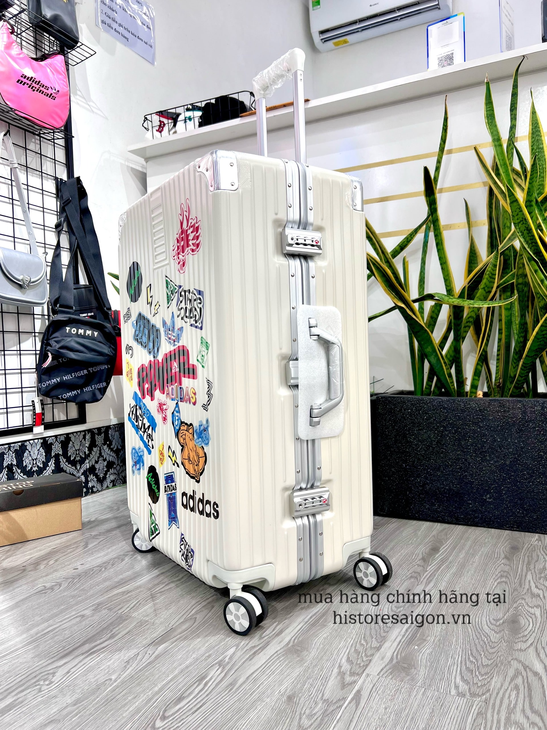 647 -  Vali Adidas Sticker Power - Size Ký Gửi 28 - Trắng Kem [HÀNG CHÍNH HÃNG]