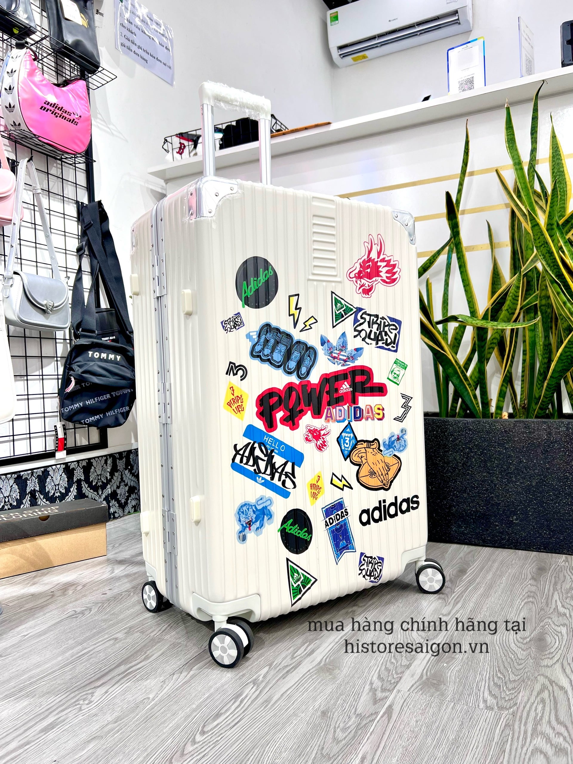 647 -  Vali Adidas Sticker Power - Size Ký Gửi 28 - Trắng Kem [HÀNG CHÍNH HÃNG]