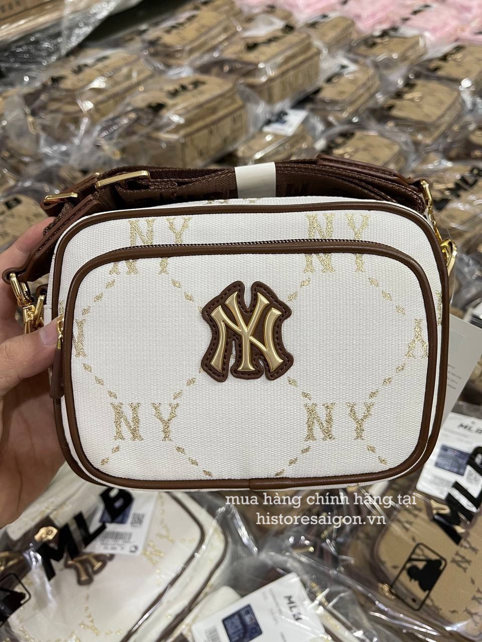 940 -  Túi MLB Monogram Jacquard New York Yankees - White - Code 7ACRMDA4 50BGM [HÀNG CHÍNH HÃNG]