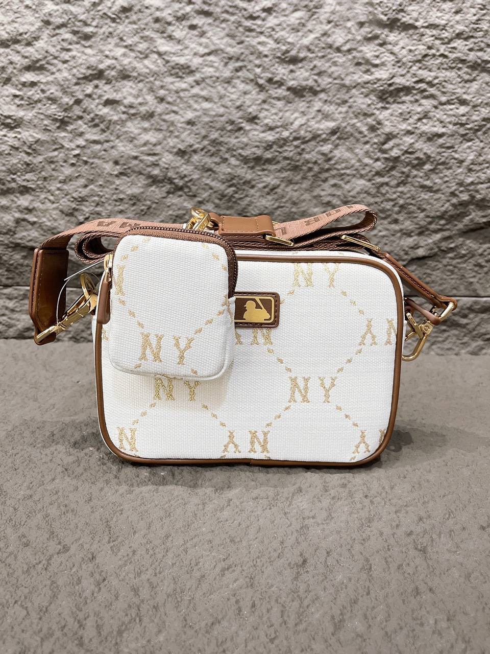940 -  Túi MLB Monogram Jacquard New York Yankees - White - Code 7ACRMDA4 50BGM [HÀNG CHÍNH HÃNG]
