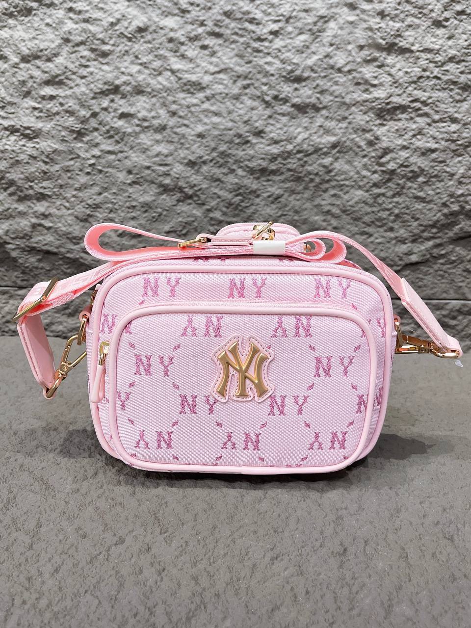 941 -  Túi MLB Monogram Jacquard New York Yankees - Hồng Pink - Code 7ACRMDA4 50PKL [HÀNG CHÍNH HÃNG]