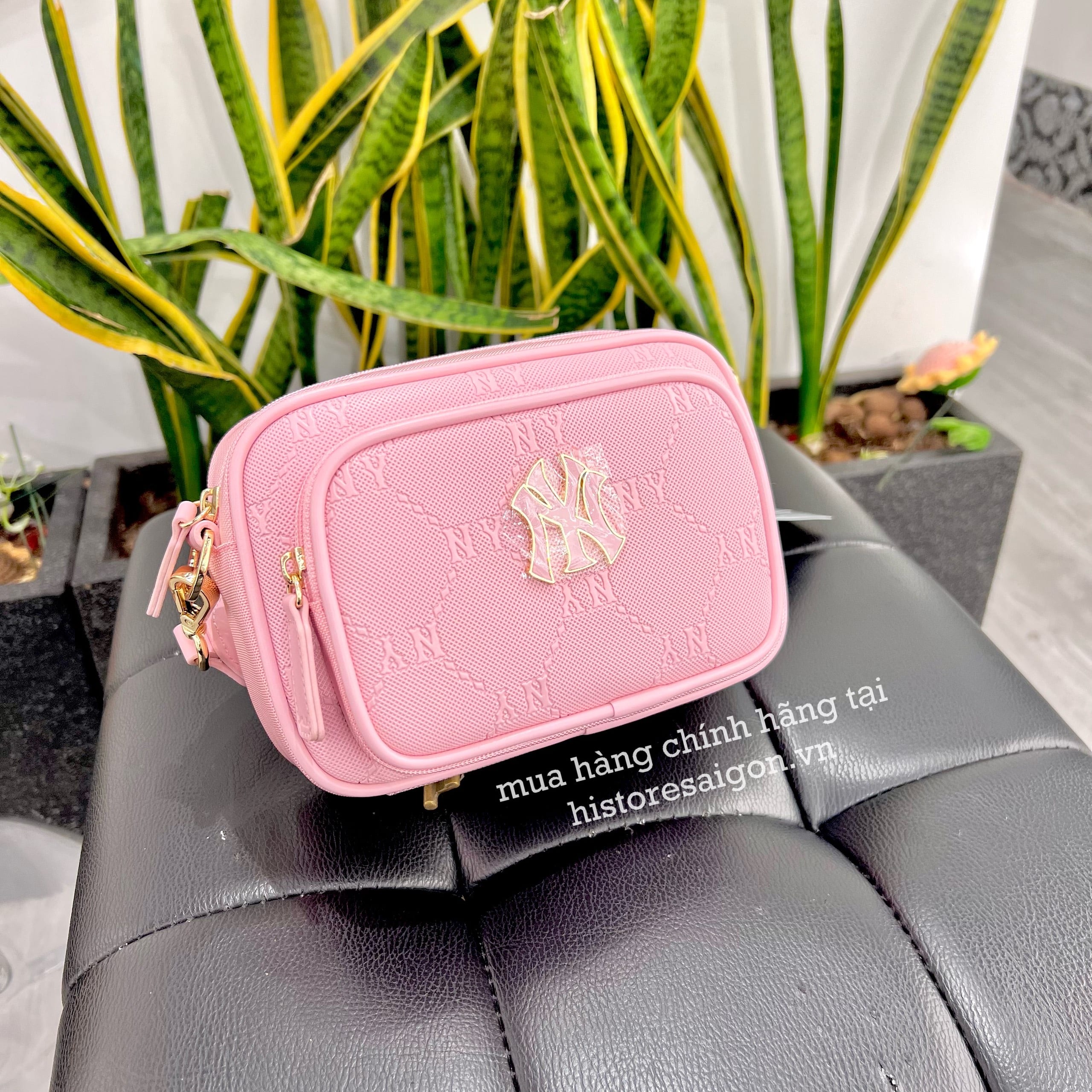 499 -  Túi MLB NY Monogram - Hồng - Code 7ACRMD04N-50PKM [HÀNG CHÍNH HÃNG]