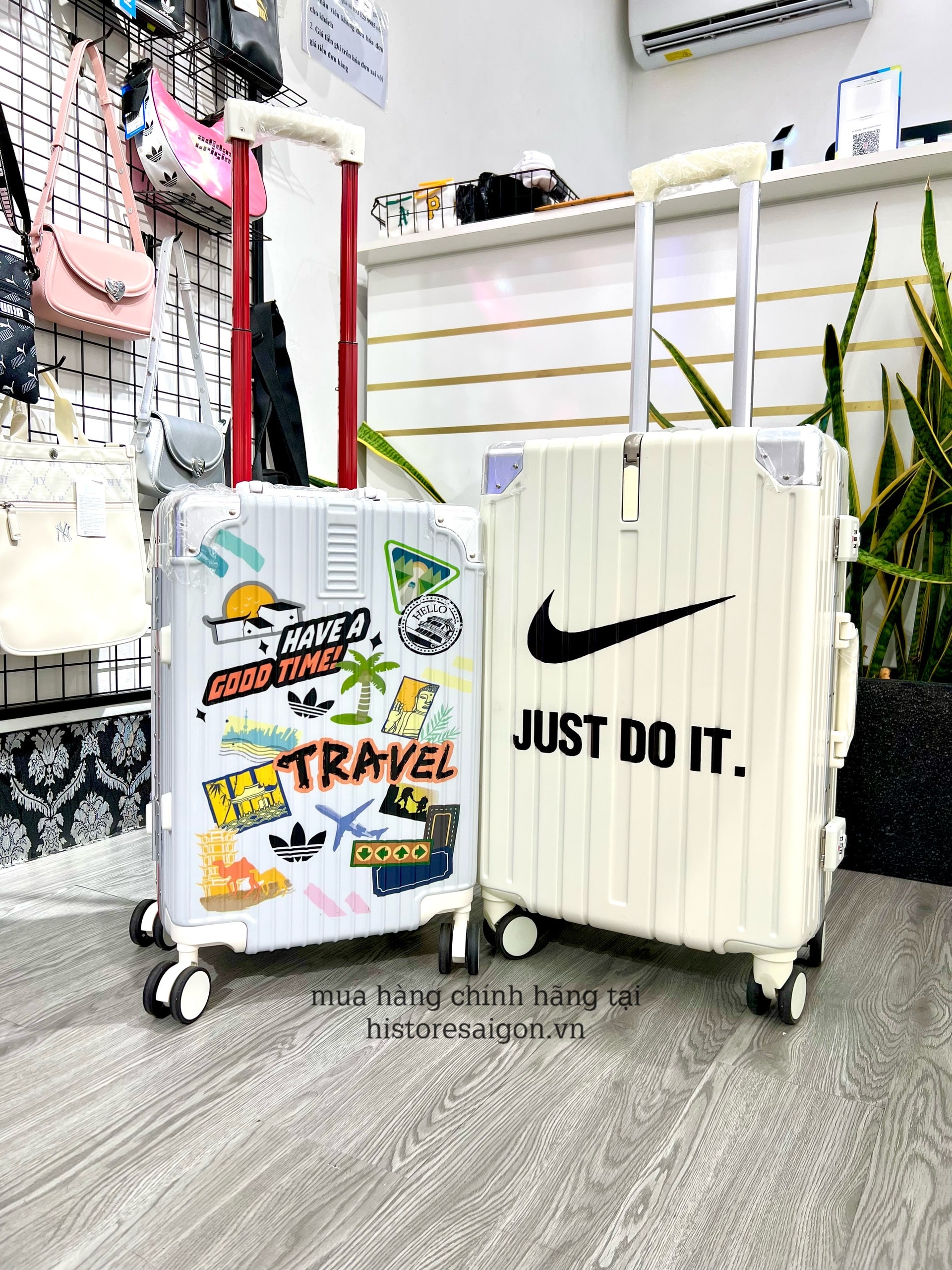 745 -  Vali Nike Just Do It - Size Cabin 22 Xách Tay - Trắng Kem [HÀNG CHÍNH HÃNG]
