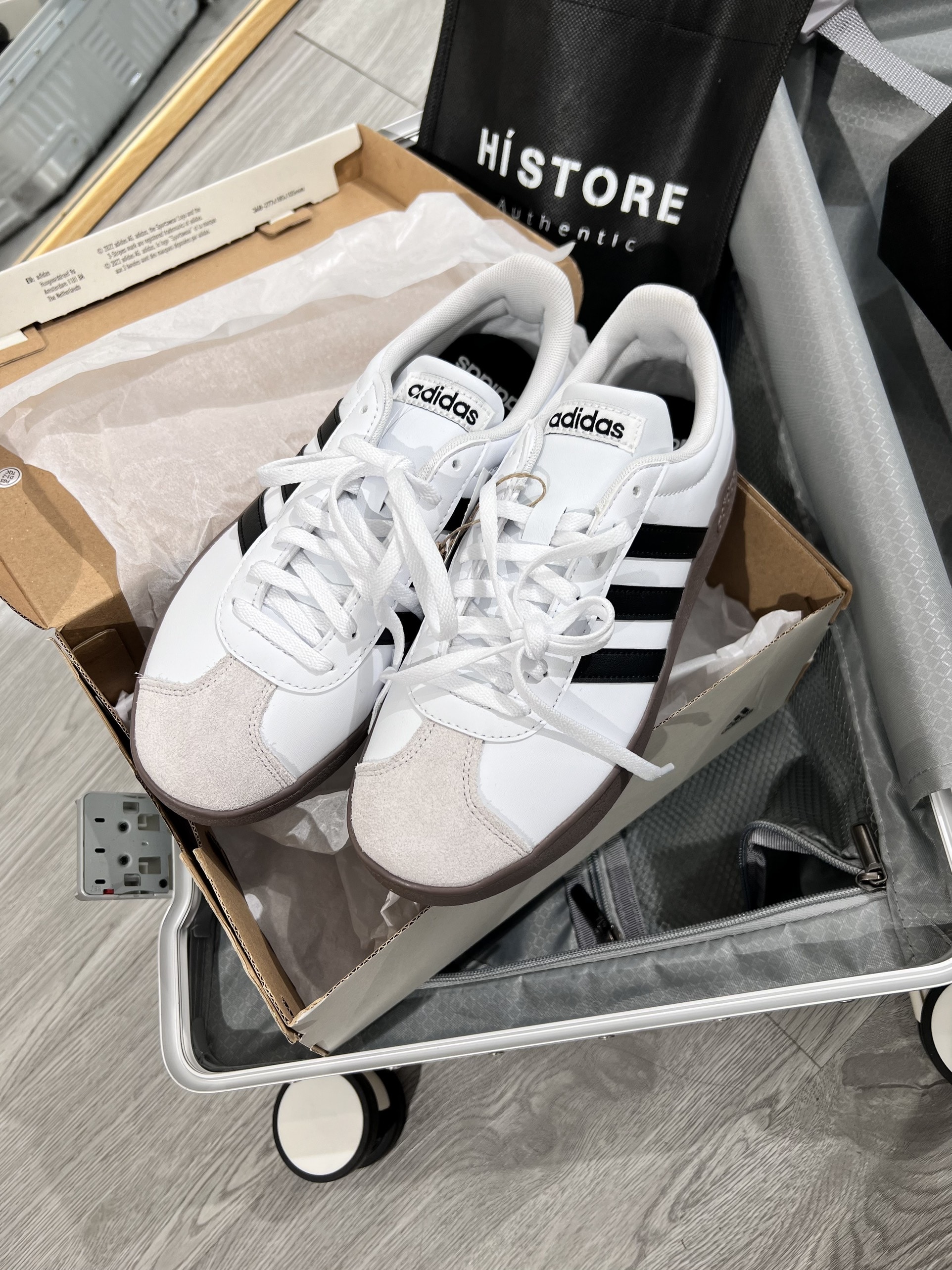 772 -  Giày Adidas VL Court Base White/ Gum Code - ID3711 [HÀNG CHÍNH HÃNG]