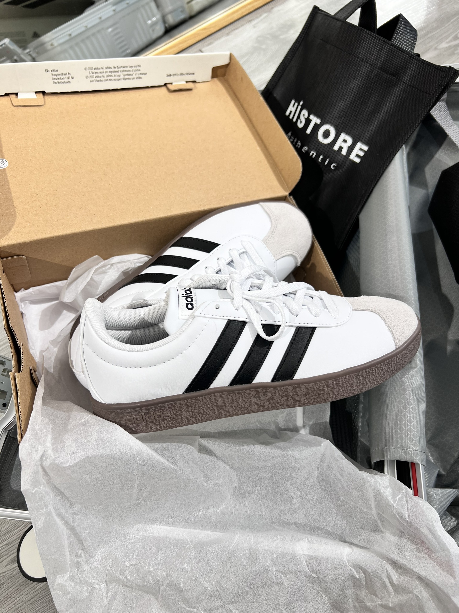 772 -  Giày Adidas VL Court Base White/ Gum Code - ID3711 [HÀNG CHÍNH HÃNG]