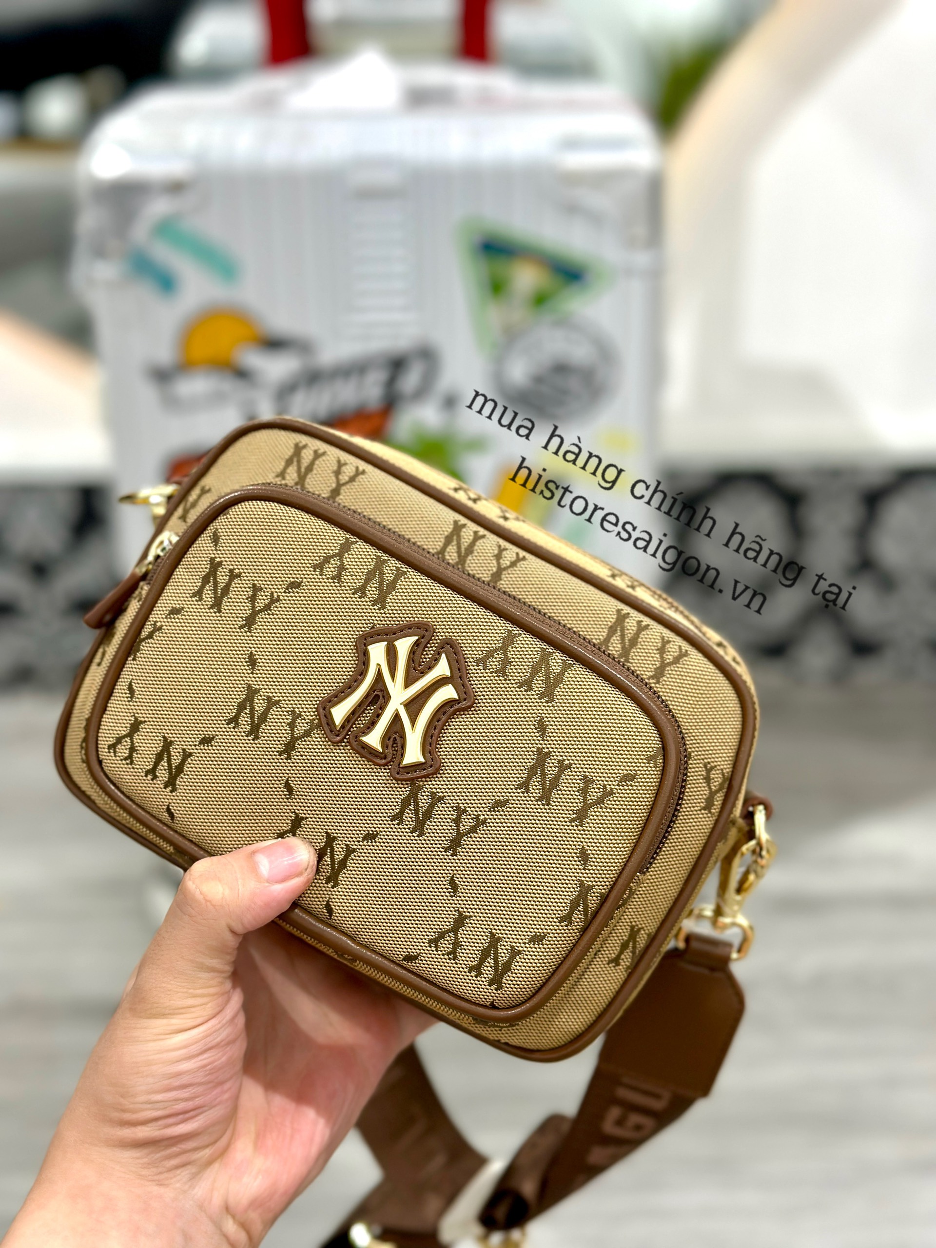 942 -  Túi MLB Monogram Jacquard New York Yankees - Beige - Code 7ACRMDA4 50BGS [HÀNG CHÍNH HÃNG]