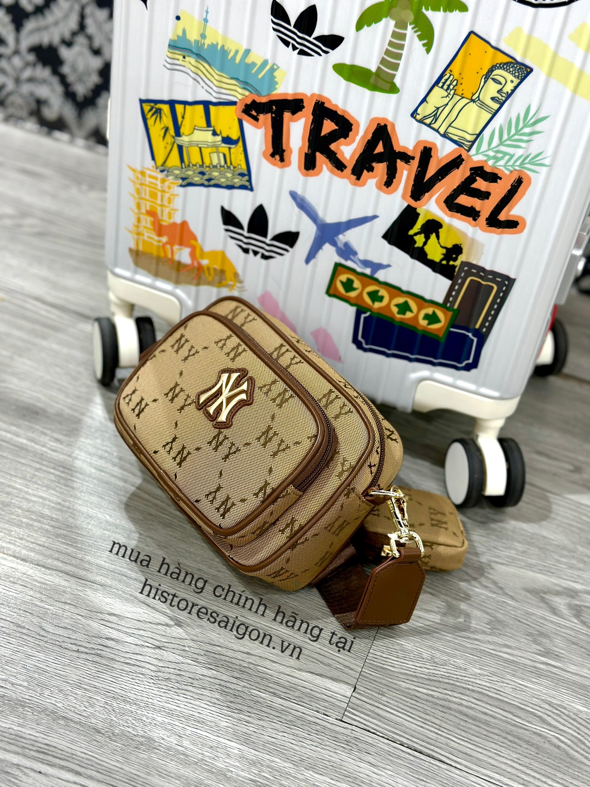 942 -  Túi MLB Monogram Jacquard New York Yankees - Beige - Code 7ACRMDA4 50BGS [HÀNG CHÍNH HÃNG]