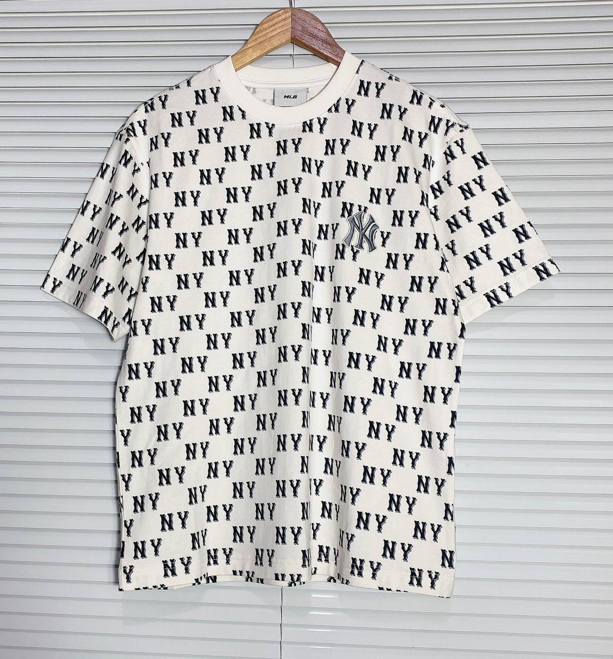 644 -  Áo MLB NY Classic Monogram 2024 - Trắng Kem - Code 3ATSM0843 50CRS [HÀNG CHÍNH HÃNG]