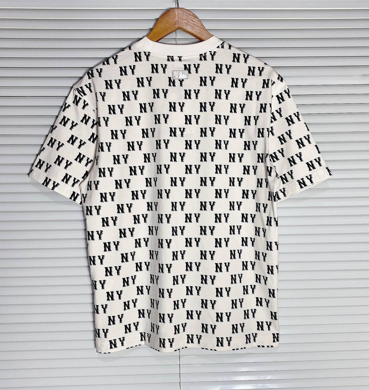 644 -  Áo MLB NY Classic Monogram 2024 - Trắng Kem - Code 3ATSM0843 50CRS [HÀNG CHÍNH HÃNG]