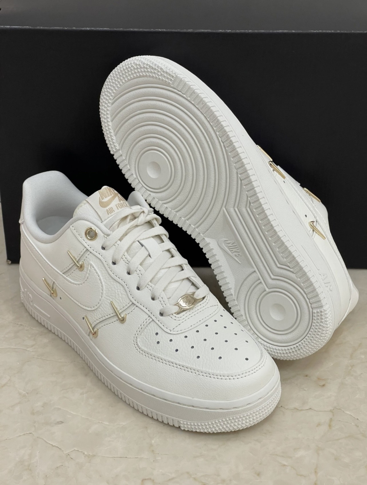 1030 -  Giày Nike Air Force 1 Low White Mini Gold Swooshes FV3654 111 [HÀNG CHÍNH HÃNG]