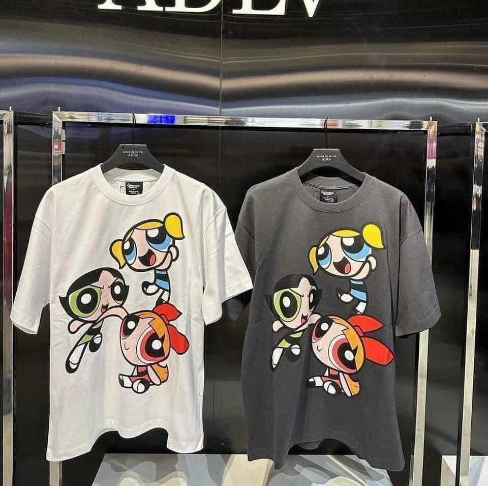 1036 -  Áo ADLV The Powerpuff Girls X Acmedelavie Big Printing Artwork - Đen Chì - Code ADLV 24SS SSBAPG CHA [HÀNG CHÍNH HÃNG]