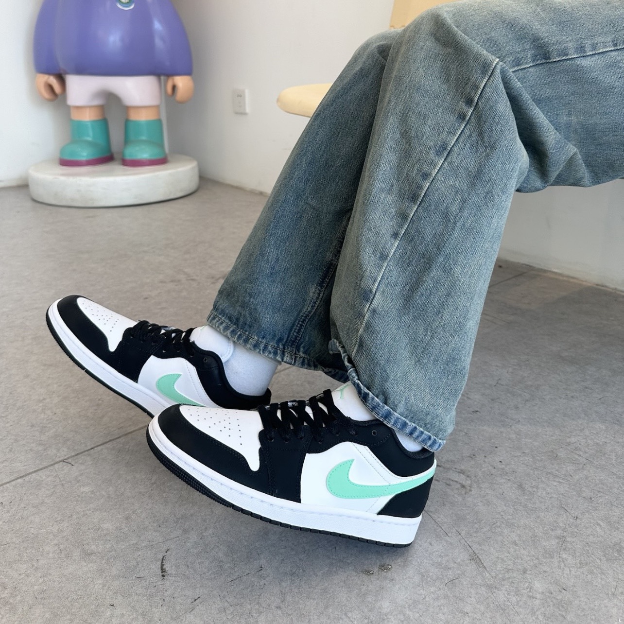 1059 -  Giày Nike Air Jordan 1 Low Green Glow 553560 131 [HÀNG CHÍNH HÃNG]