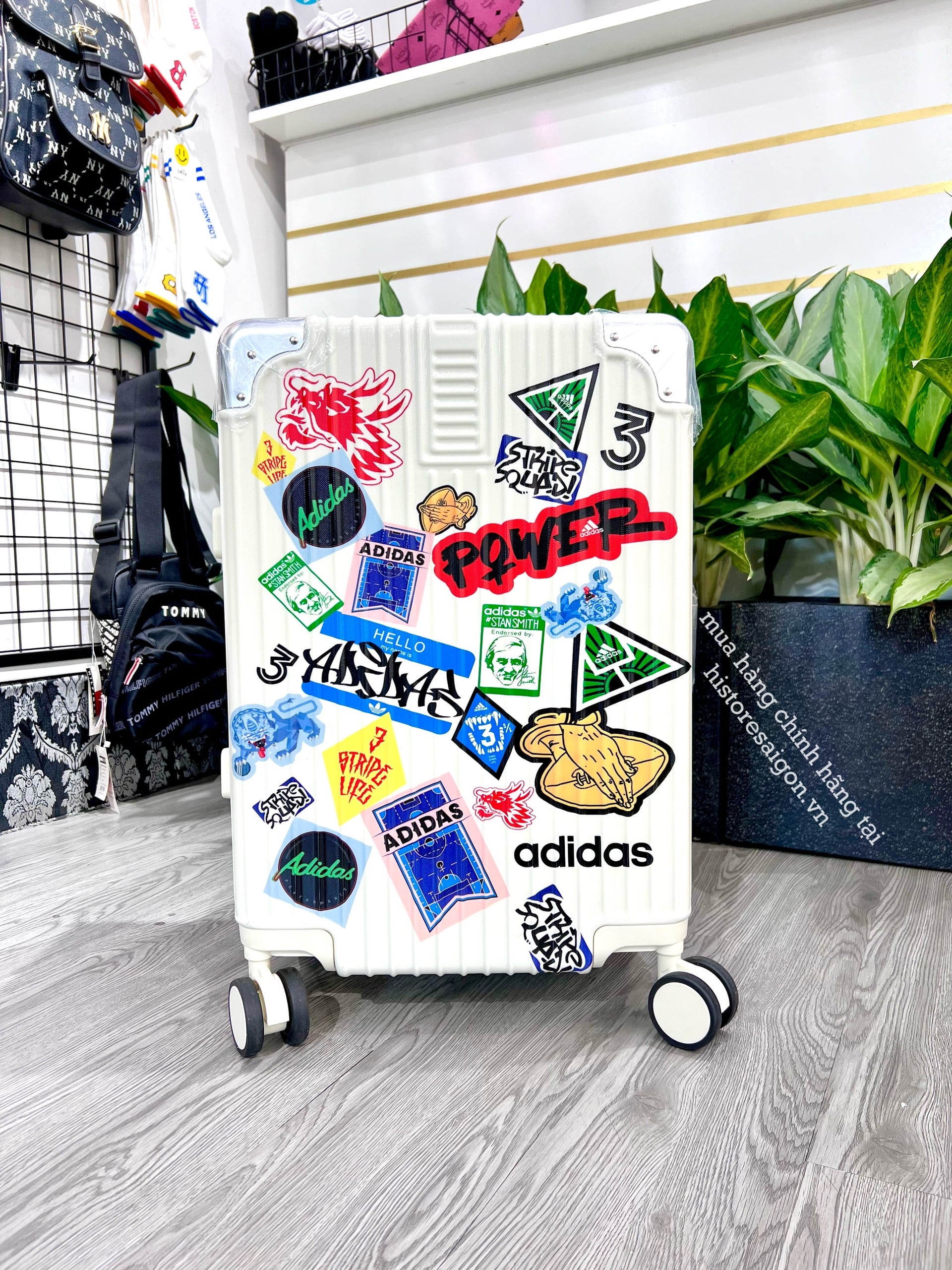 646 -  Vali Adidas Sticker Power - Size Cabin 22 Xách Tay - Trắng Kem [HÀNG CHÍNH HÃNG]