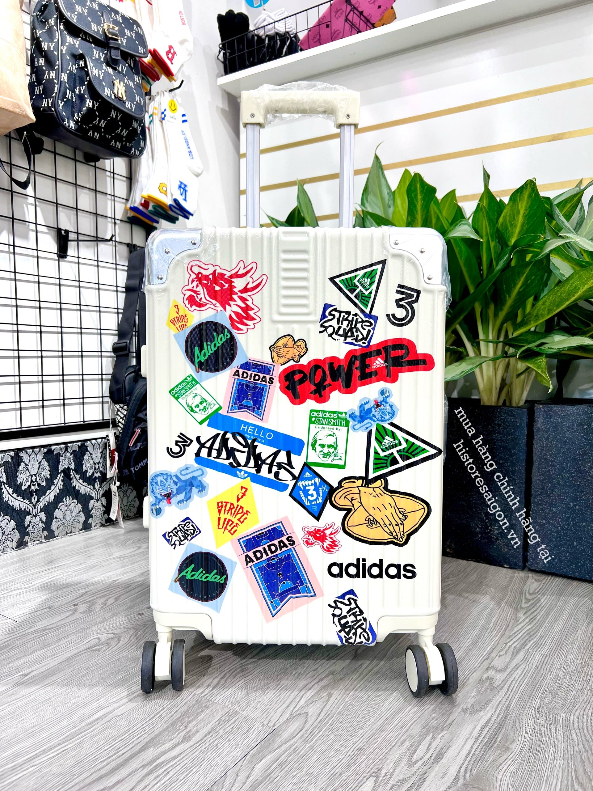 646 -  Vali Adidas Sticker Power - Size Cabin 22 Xách Tay - Trắng Kem [HÀNG CHÍNH HÃNG]