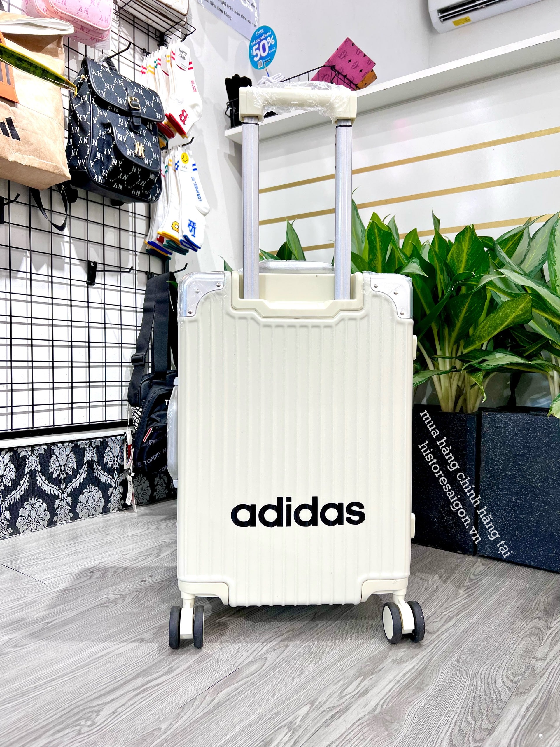 646 -  Vali Adidas Sticker Power - Size Cabin 22 Xách Tay - Trắng Kem [HÀNG CHÍNH HÃNG]