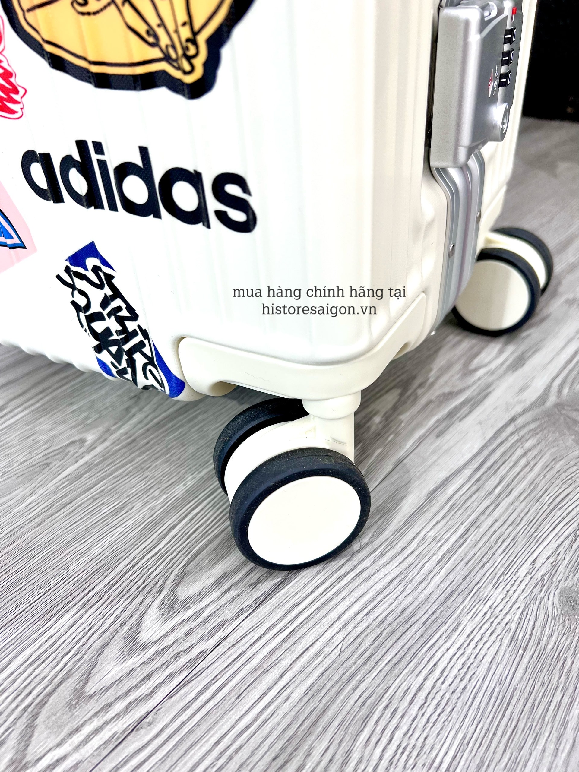 646 -  Vali Adidas Sticker Power - Size Cabin 22 Xách Tay - Trắng Kem [HÀNG CHÍNH HÃNG]