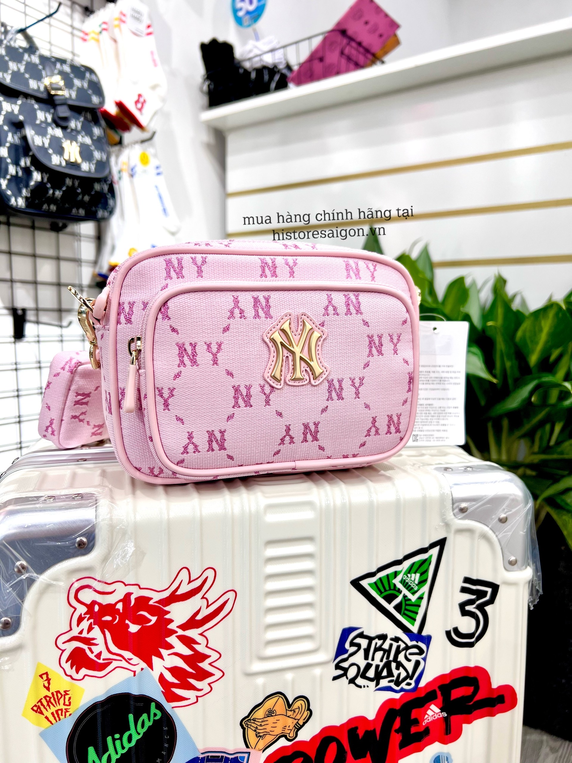 941 -  Túi MLB Monogram Jacquard New York Yankees - Hồng Pink - Code 7ACRMDA4 50PKL [HÀNG CHÍNH HÃNG]