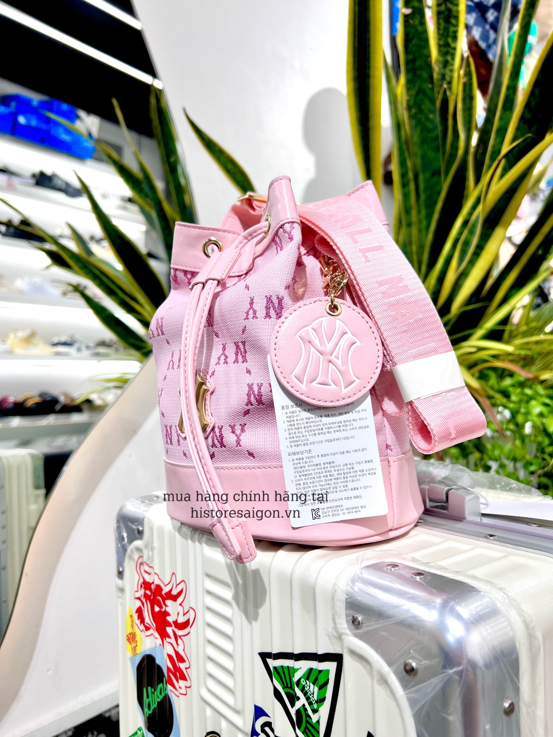 938 -  Túi MLB Monogram Bucket Bag New York Yankees - Hồng Pink- Code 7ACRMDE4-50PKL [HÀNG CHÍNH HÃNG]