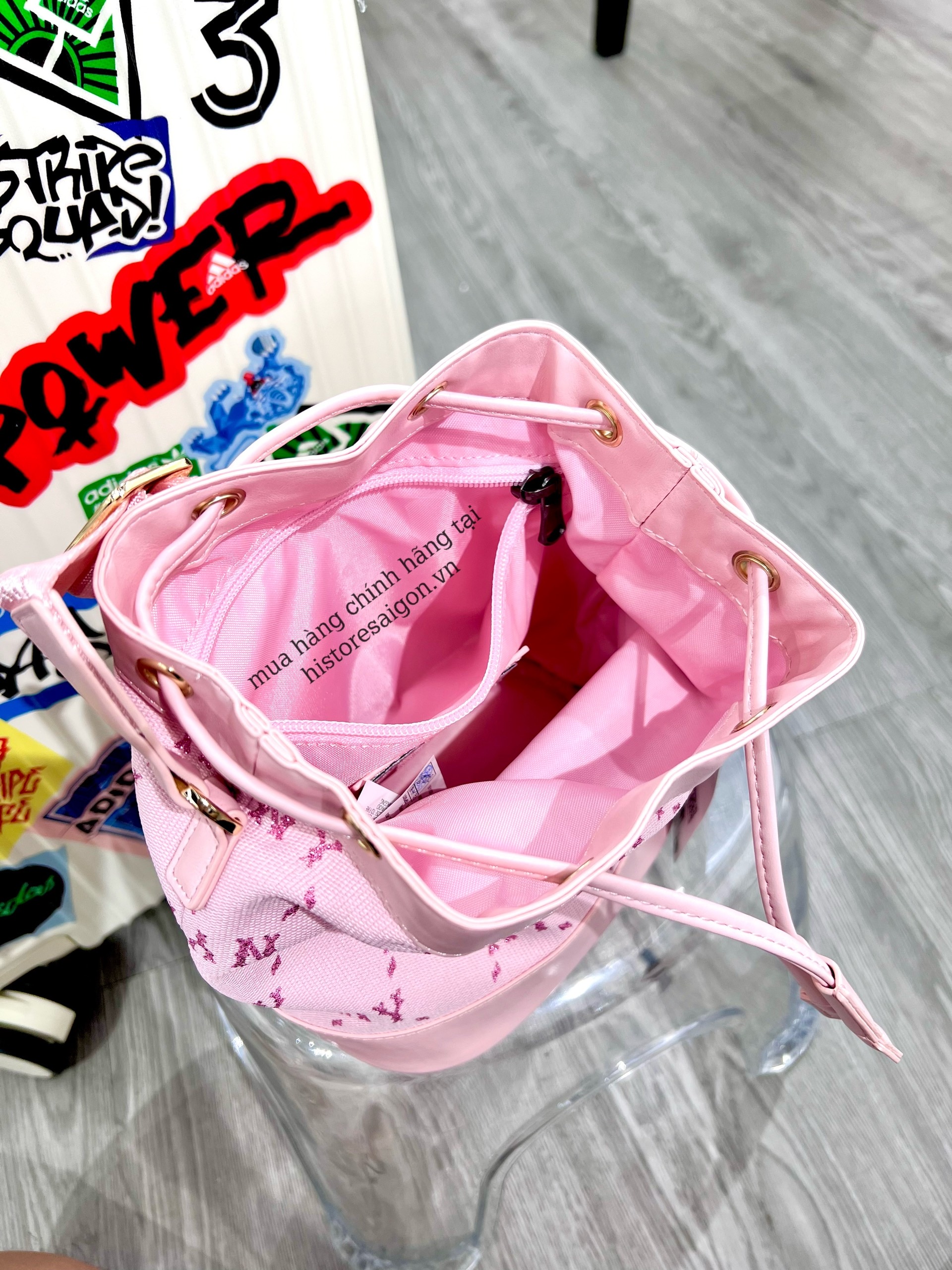 938 -  Túi MLB Monogram Bucket Bag New York Yankees - Hồng Pink- Code 7ACRMDE4-50PKL [HÀNG CHÍNH HÃNG]
