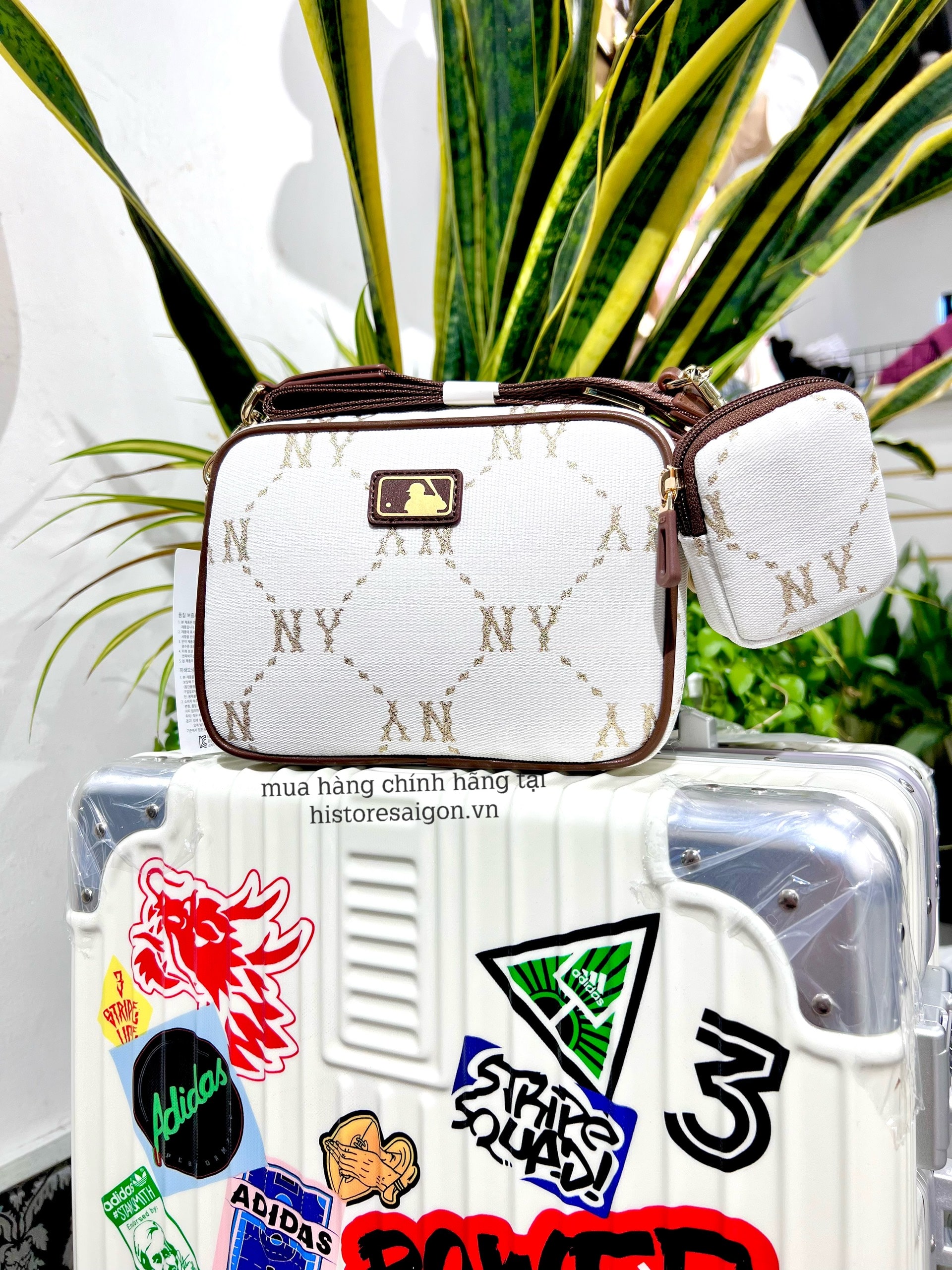 940 -  Túi MLB Monogram Jacquard New York Yankees - White - Code 7ACRMDA4 50BGM [HÀNG CHÍNH HÃNG]