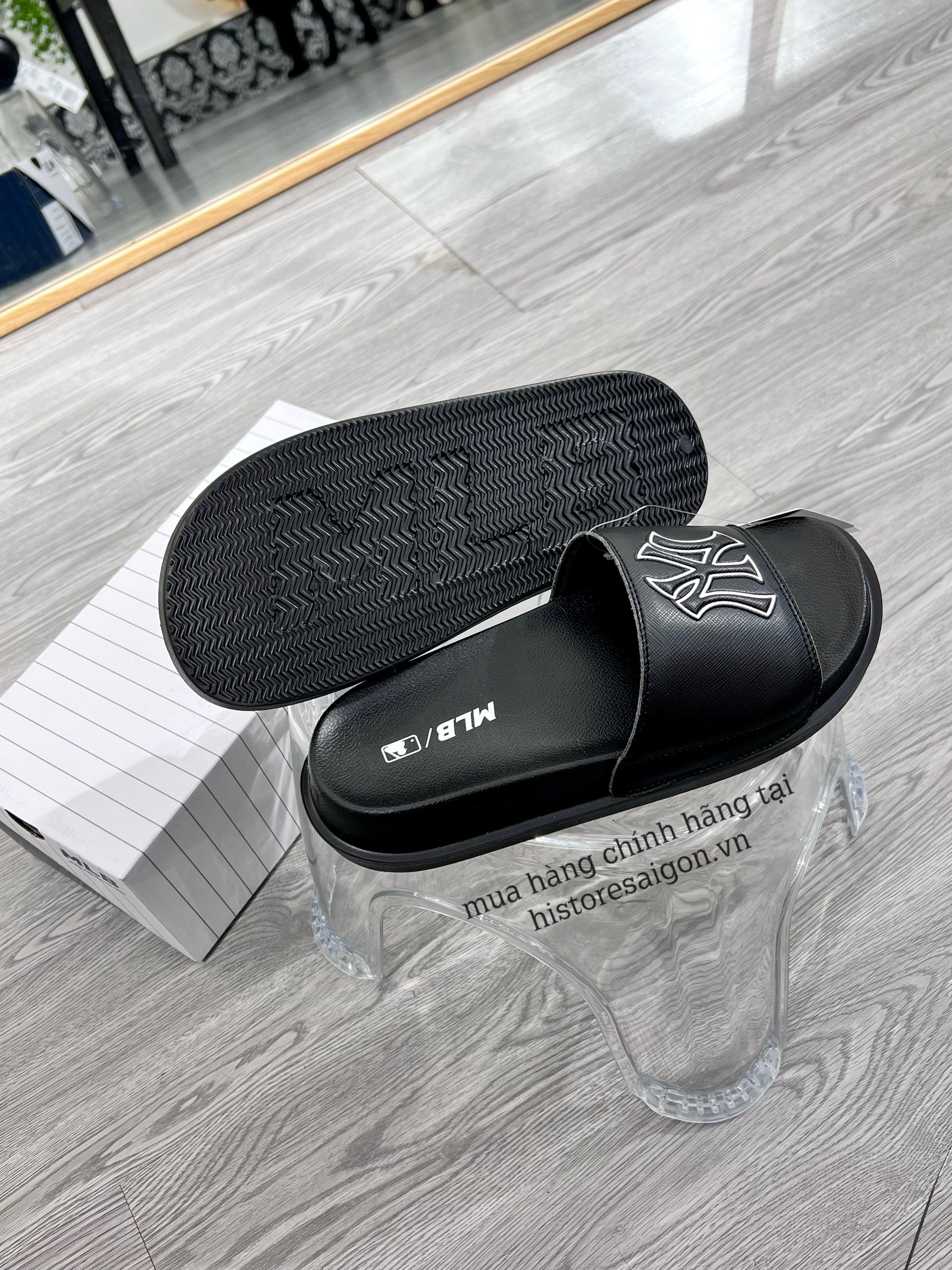 713 -  Dép MLB Chunky Mound Basic NY New York Yankees - Đen - Code 3ALPCMM4N 50BKS [HÀNG CHÍNH HÃNG]