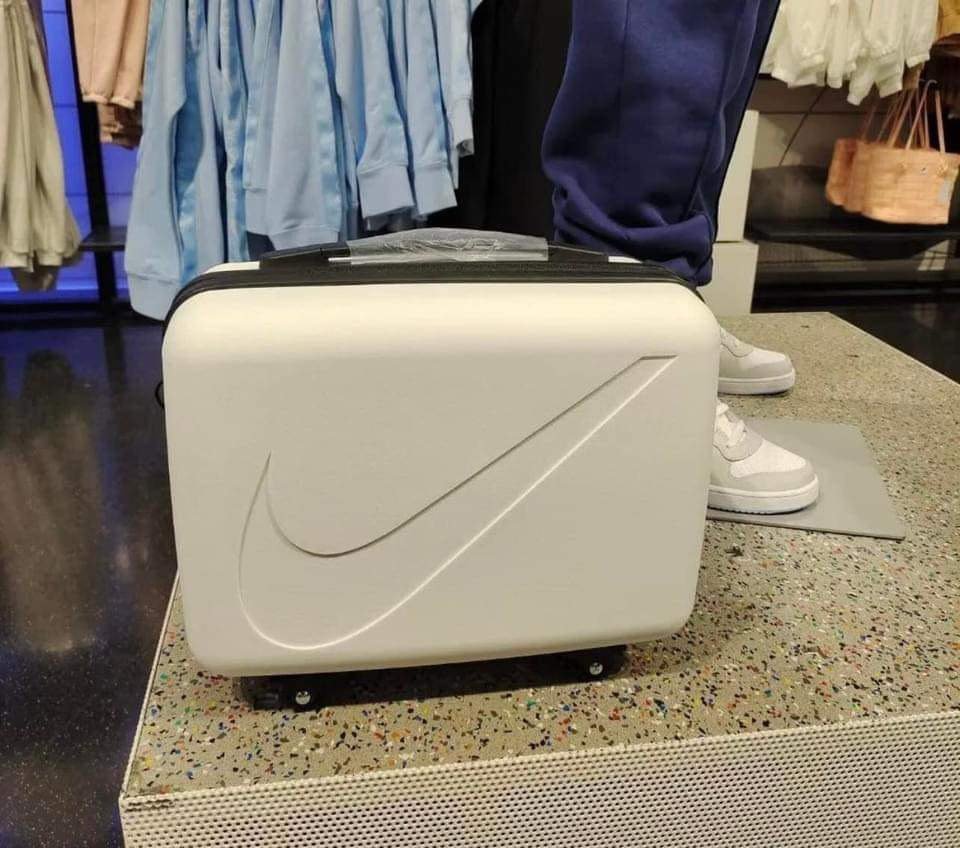1099 -  Vali Nike Gift - Size Mini " mẫu quà tặng dành riêng VIP của hãng" [HÀNG CHÍNH HÃNG]