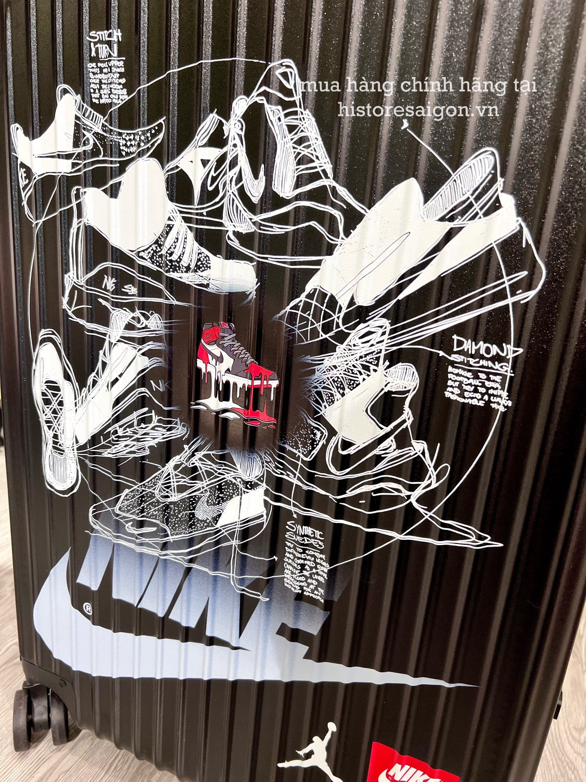 751 -  Vali Nike Sneakers Silhouette - Size Ký Gửi 26 - Đen [HÀNG CHÍNH HÃNG]